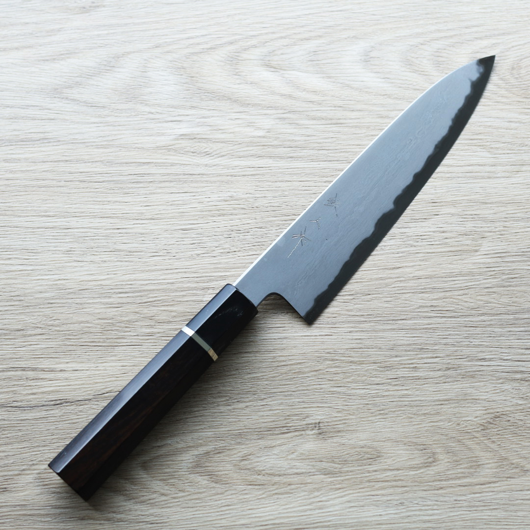 明神利器製作所 鐵人作 牛刀 210mm 青紙鋼 鍛流線 黑仕