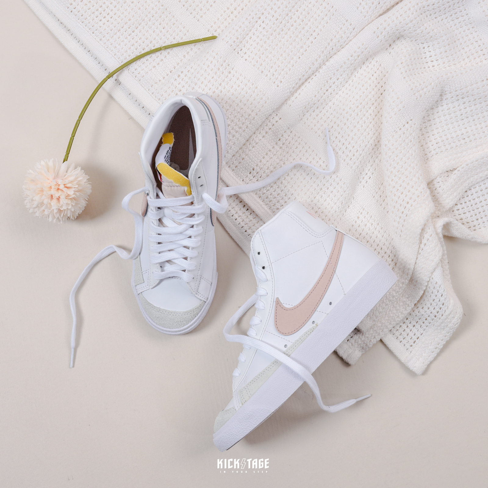 **特價商品售出不退換**女鞋 NIKE BLAZER MID VNTG 77 白粉 麂皮 復古 中筒 板鞋【CZ1055-118】25SALE