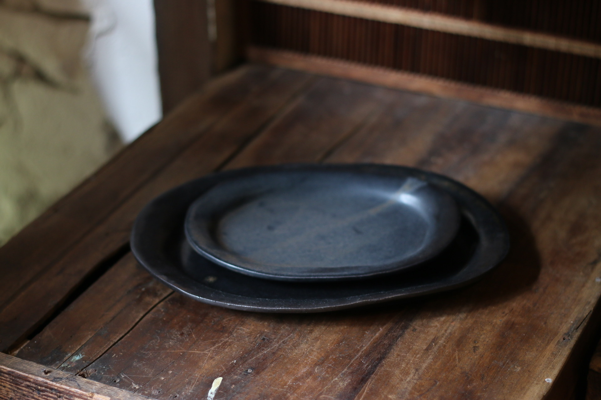 盛食器．橢圓盤