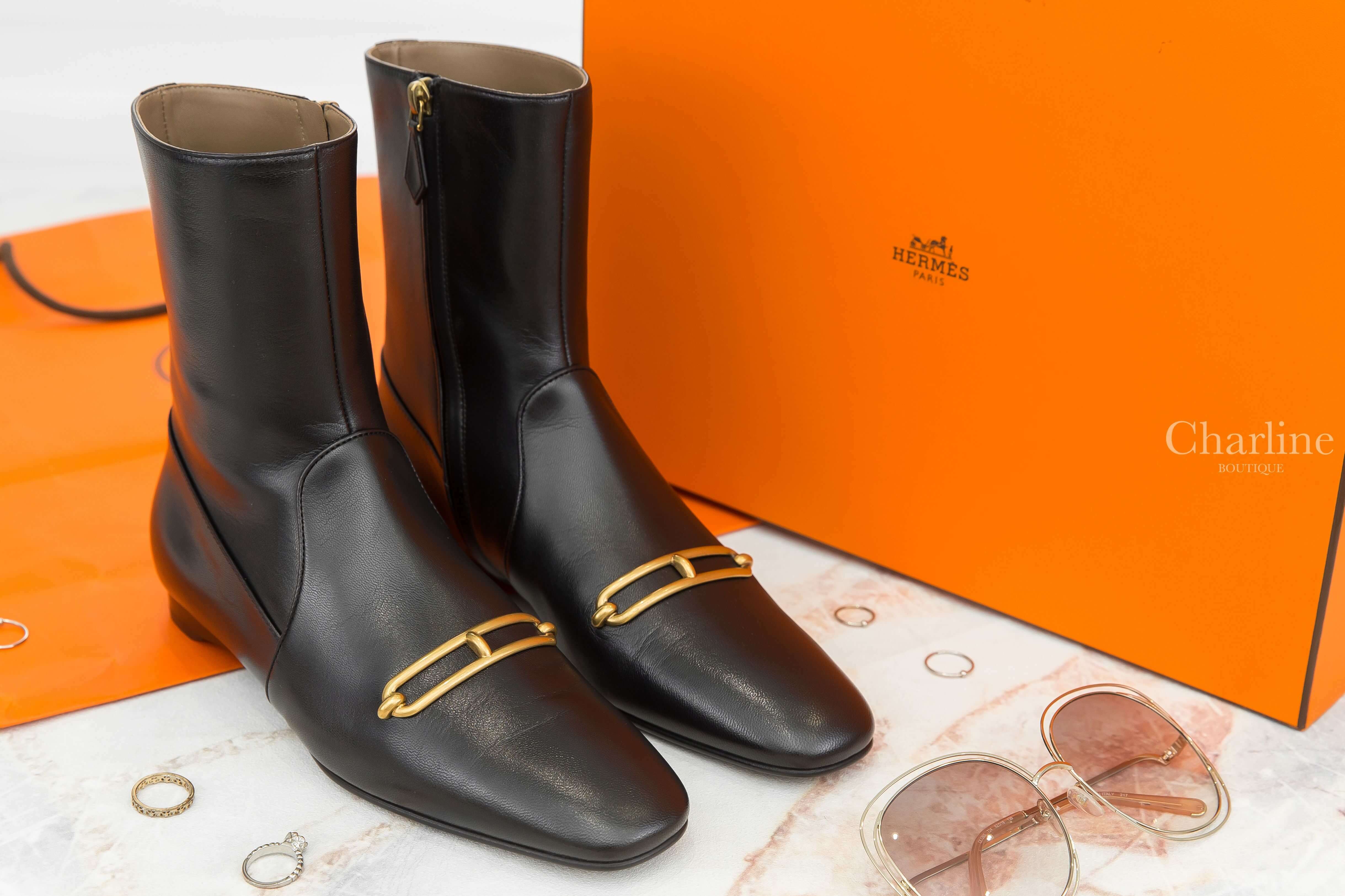 Hermès Dora Ankle Boot 黑色金色θ山羊皮低跟踝靴-Charline Boutique 精品代購