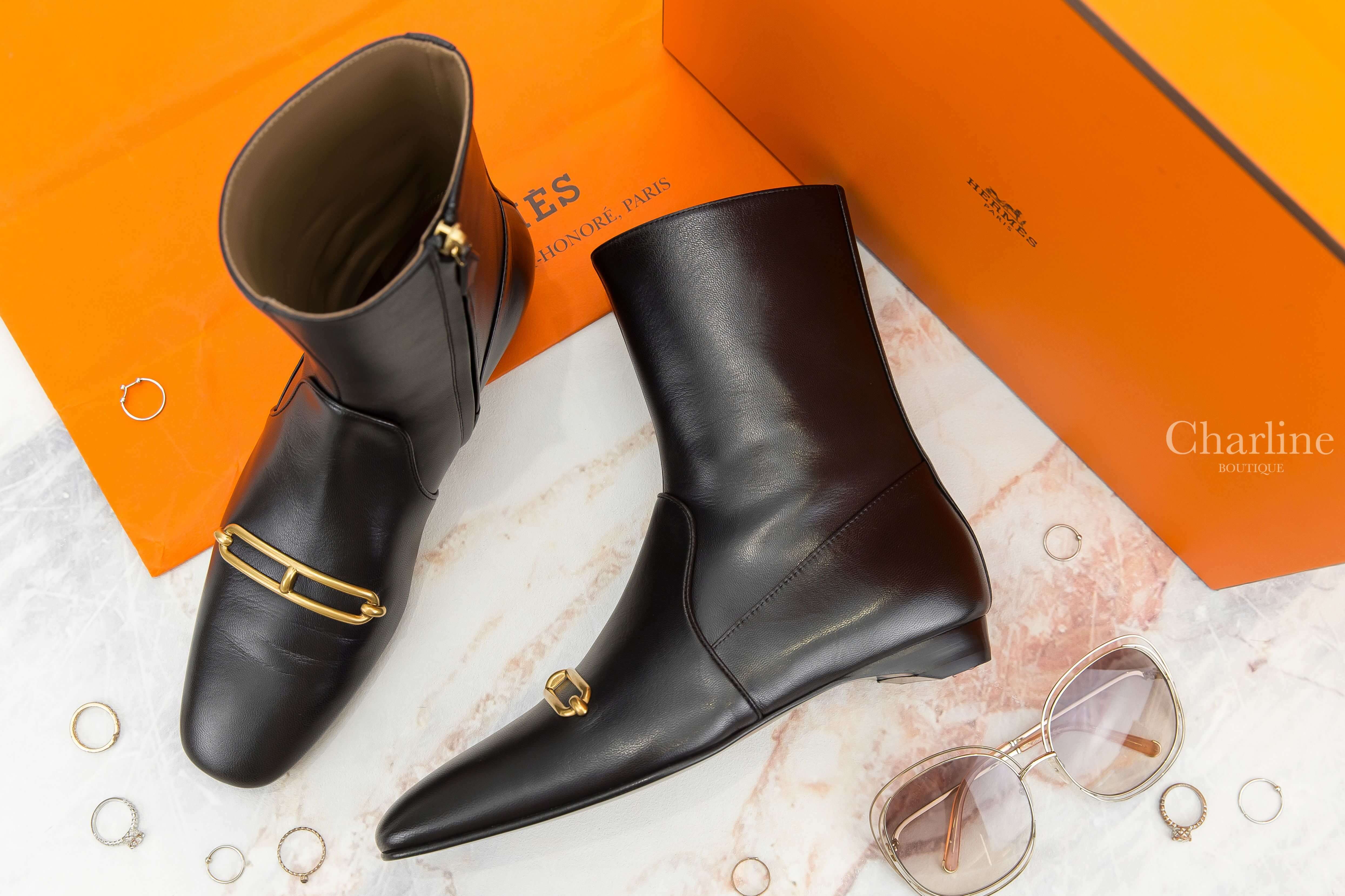 Hermès Dora Ankle Boot 黑色金色θ山羊皮低跟踝靴-Charline Boutique 精品代購