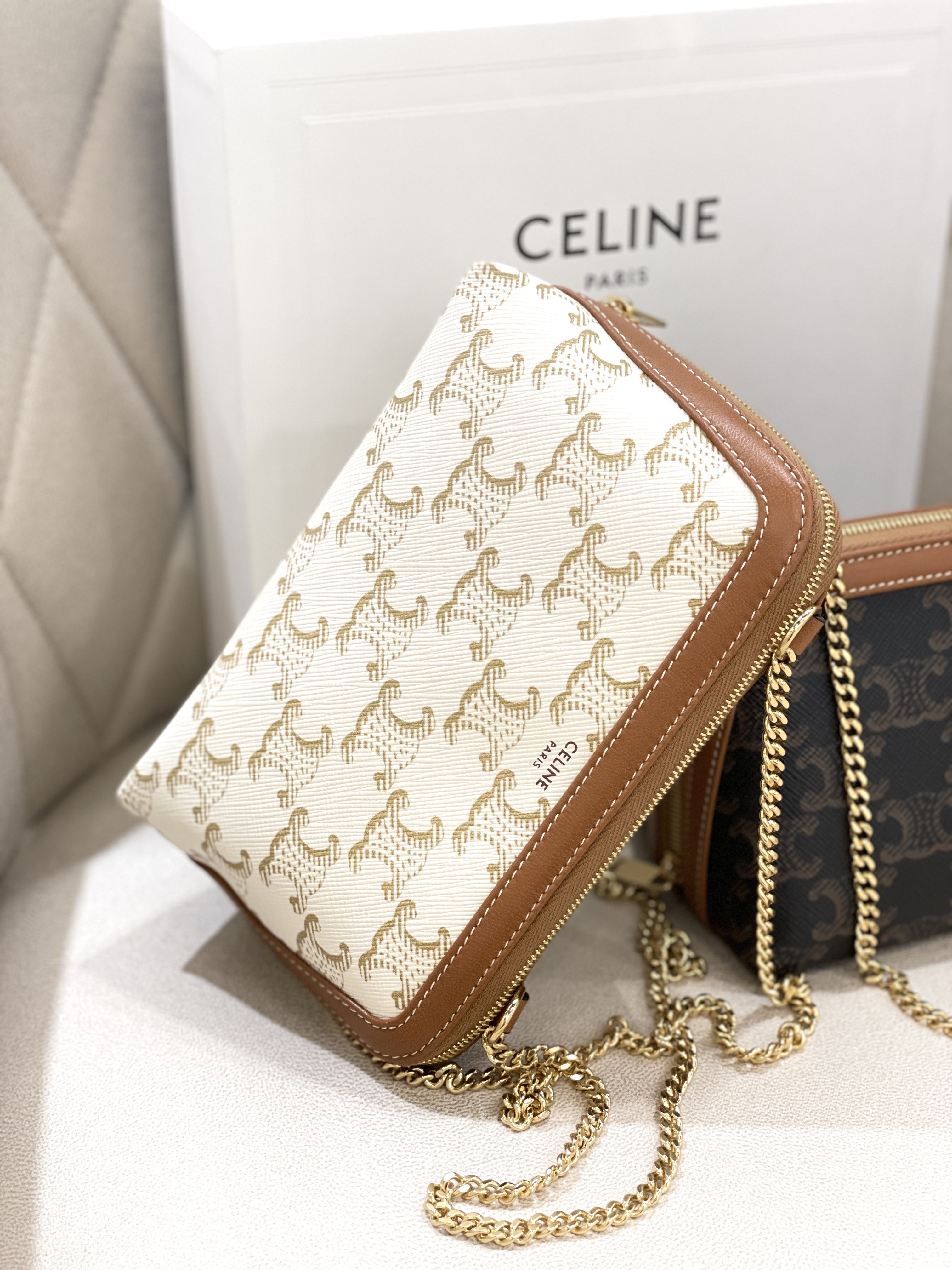 CELINE Clutch With Chain