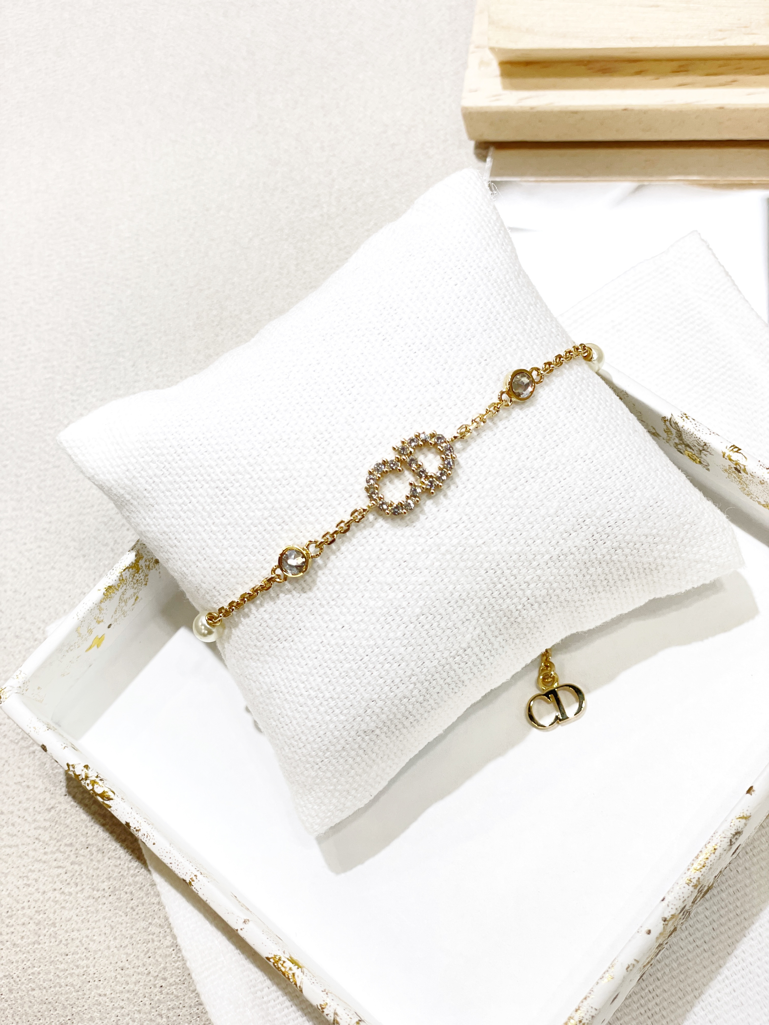 DIOR Clair D Lune Bracelet B0668