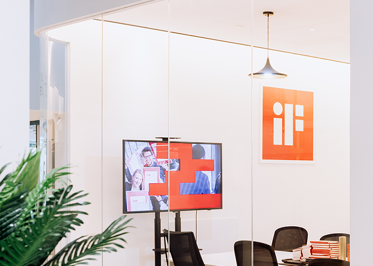 展望新的一年，iF 將迎難而上，持續致力於為設計營造更好的發展環境，並秉持 iF 的社會承諾，與我們的合作夥伴一起為可持續發展效力。衷心的祝福各位，健康喜樂！與我們共同為實現更美好的未來而努力，迎接嶄新的 2022 年吧！