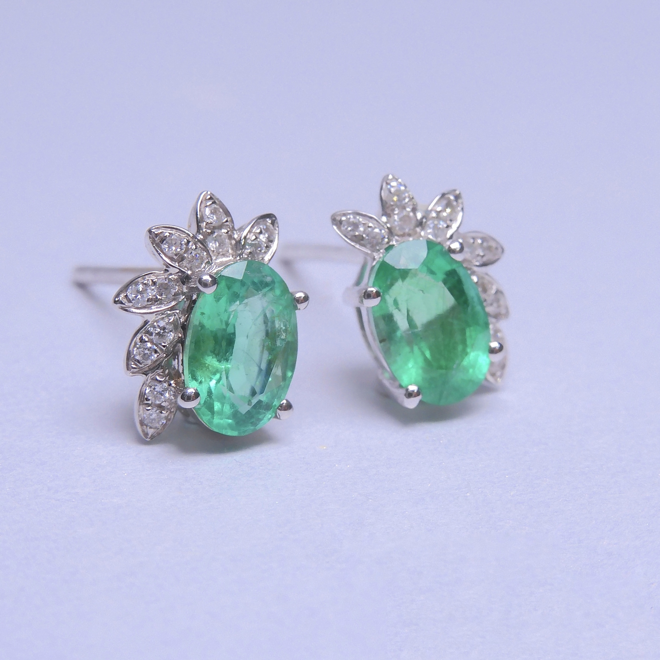 18K金 0.85ct 綠寶石耳釘