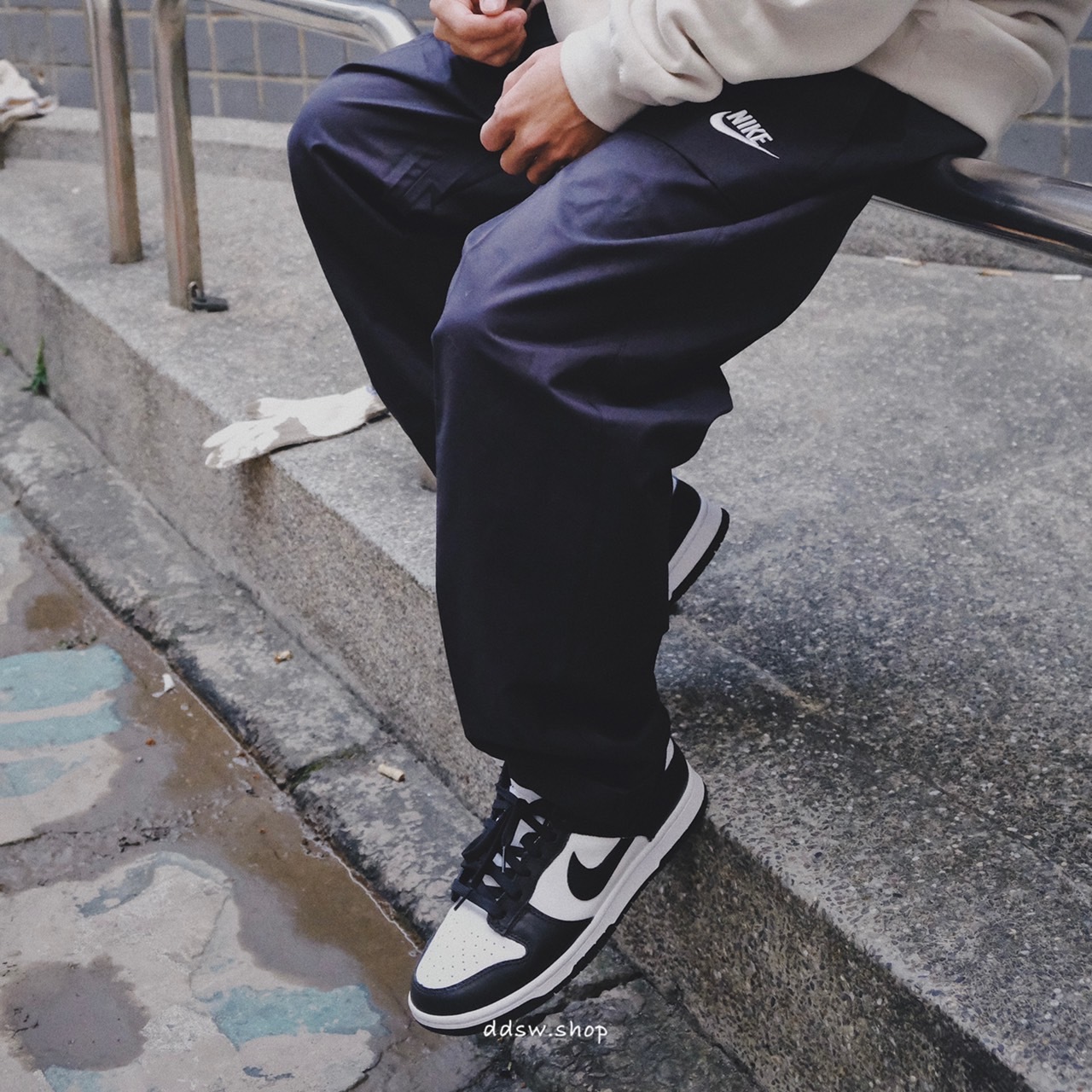 Nike Sportswear 男款抽繩尼龍運動長褲 CZ9928-010