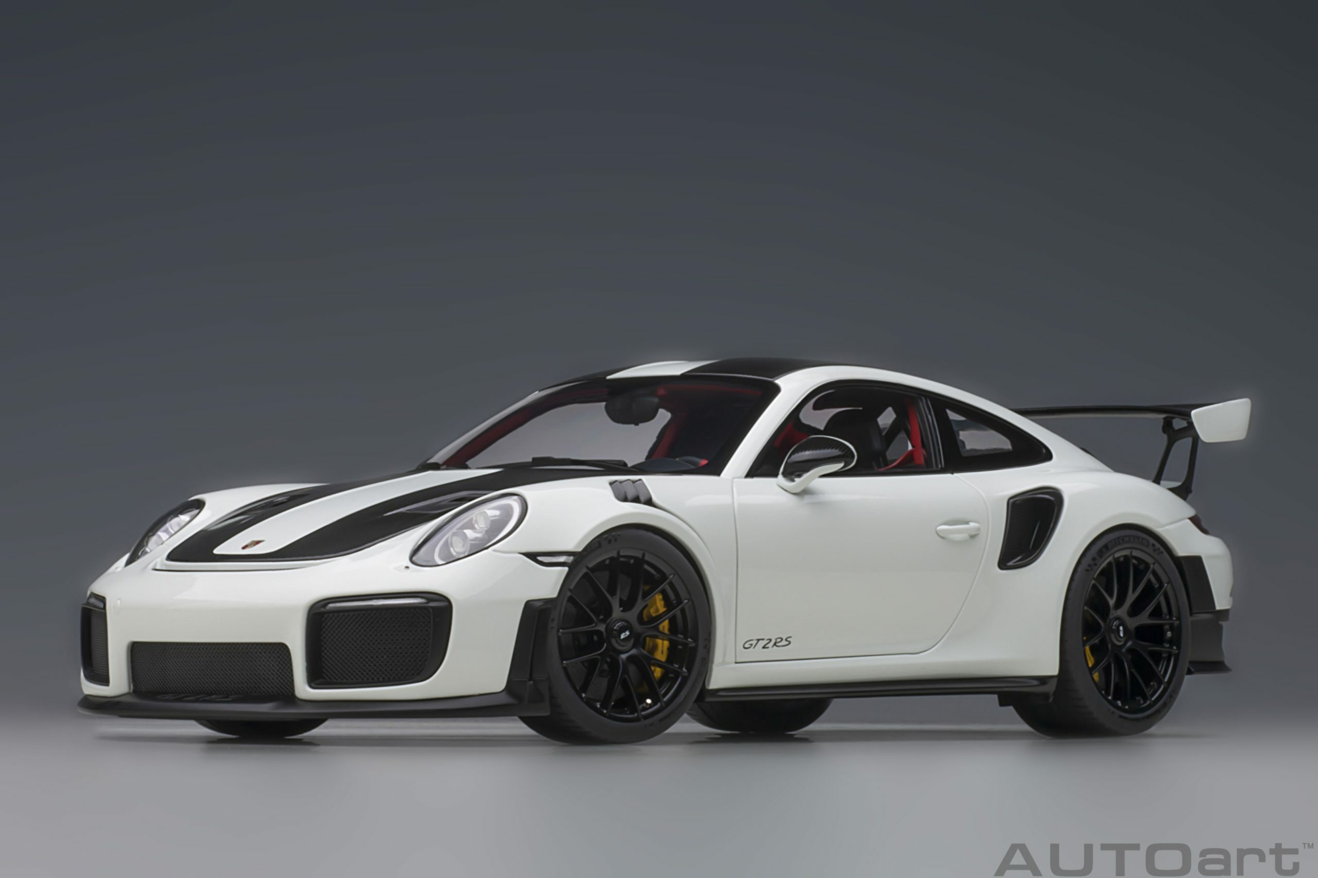 1/18 AUTOART Porsche 911 (991.2) GT2 RS Weissach Package (White) (78171)
