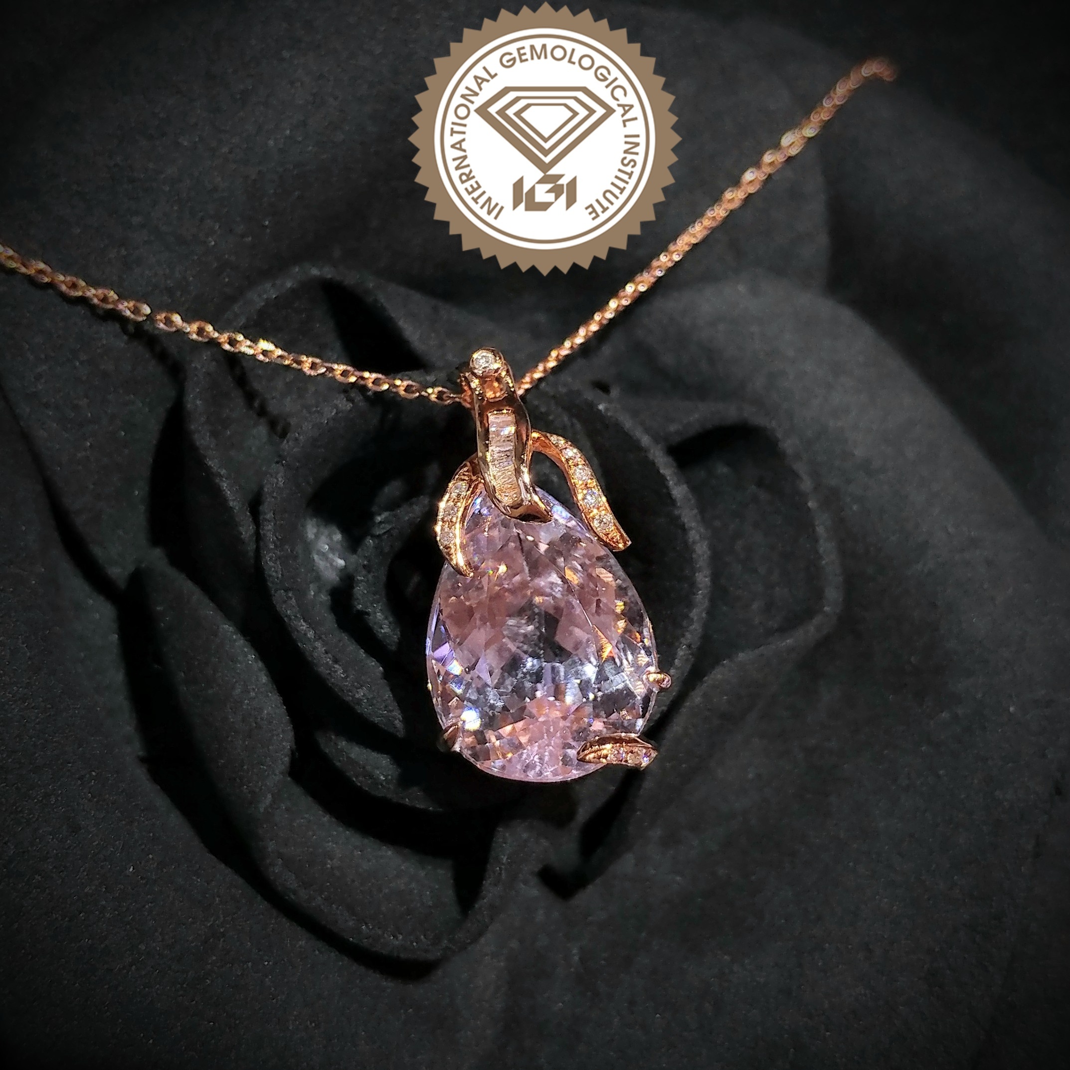 18K Rose Gold 10.75ct Kunzite and Diamond Pendant