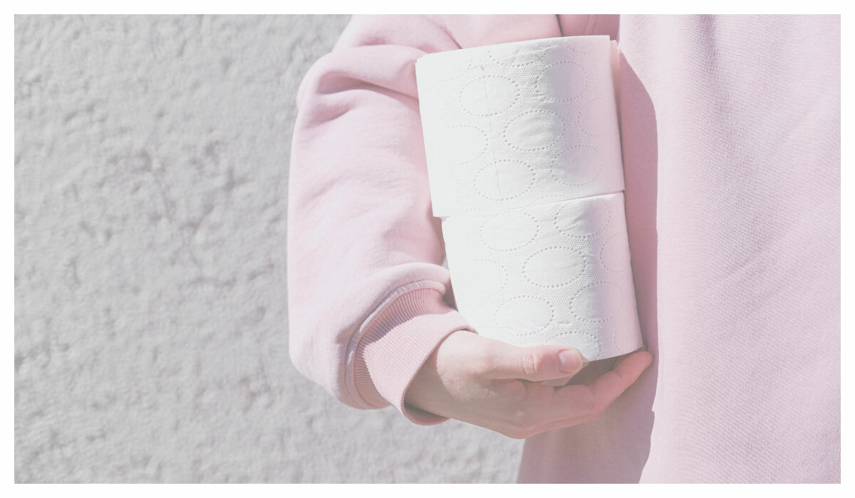 卡卡出不來抱著衛生紙