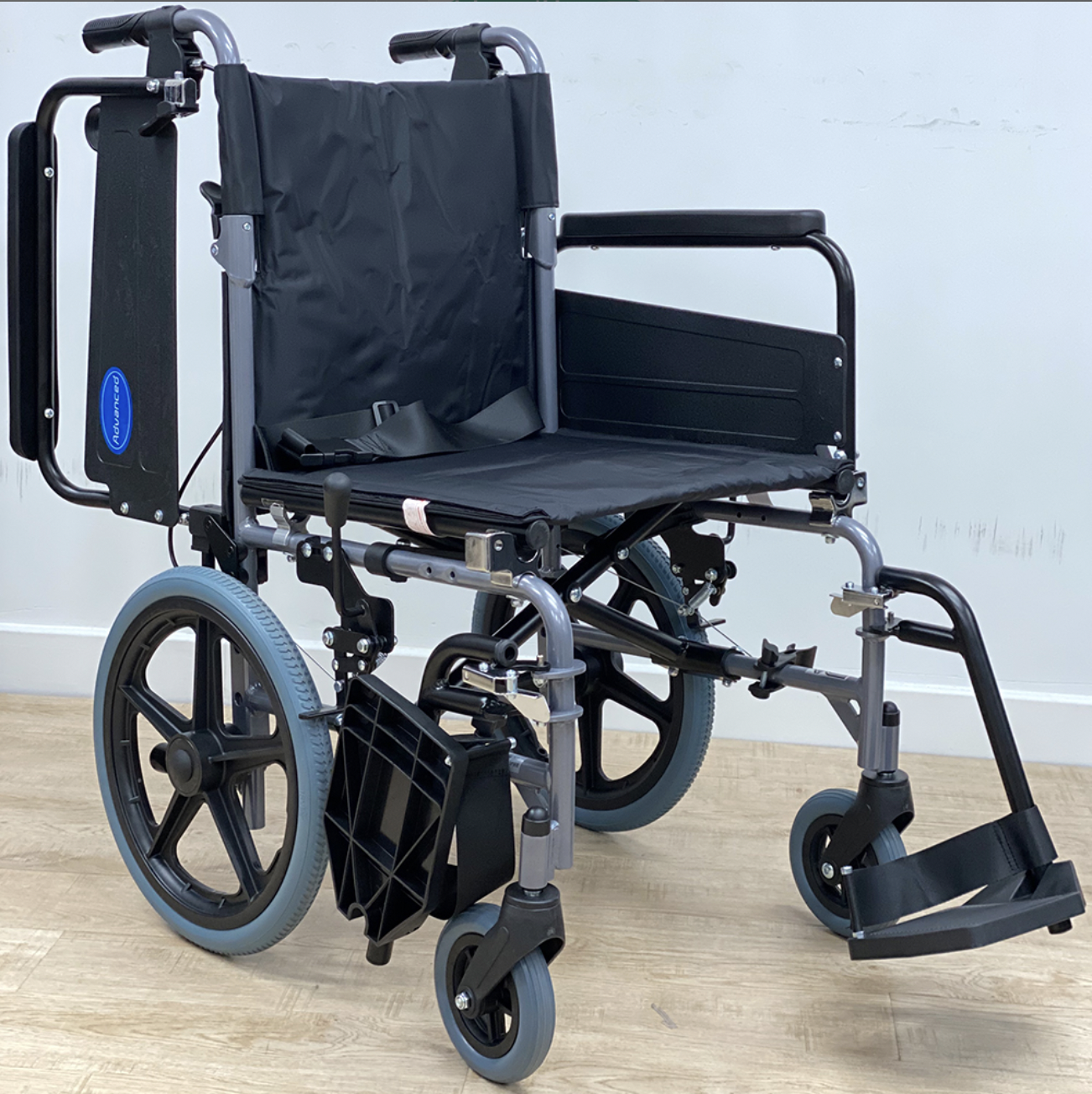 美國 Advanced 7530 多功能輪椅 / 11.9kg