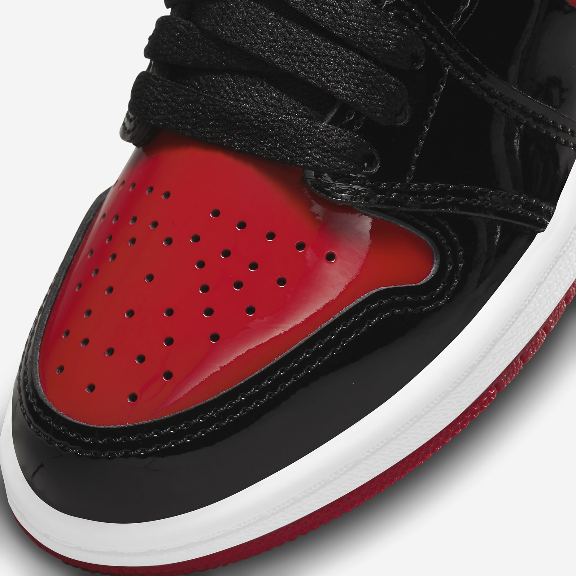 Jordan 1 Retro High OG (PS) '' Bred Patent '' 特殊漆皮黑紅