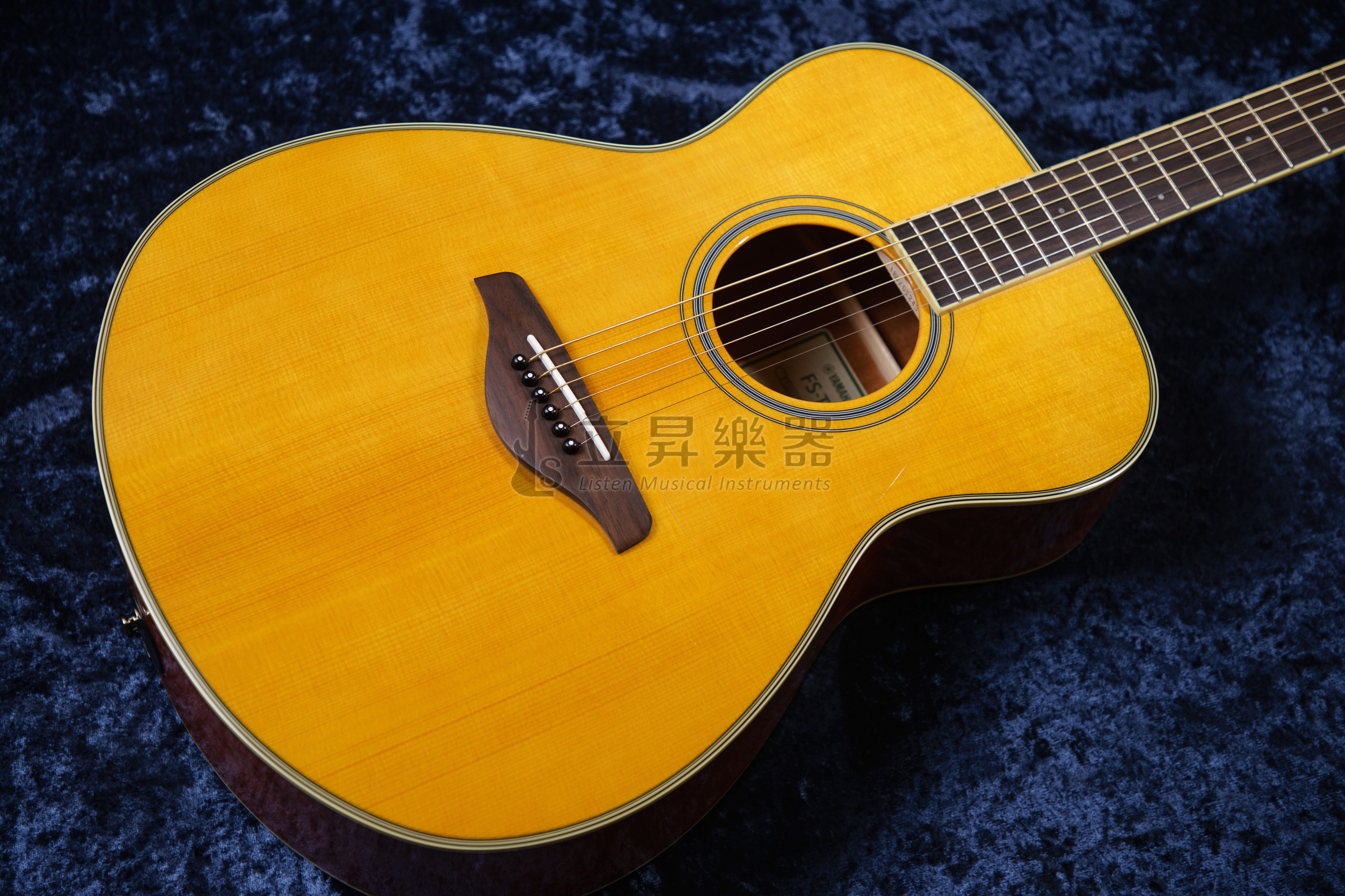 Yamaha FS-TA 單板電木吉他 原木色 / 漸層色 TransAcoustic 加震拾音器 不需外接設備也有殘響和聲效果 附原廠後琴袋