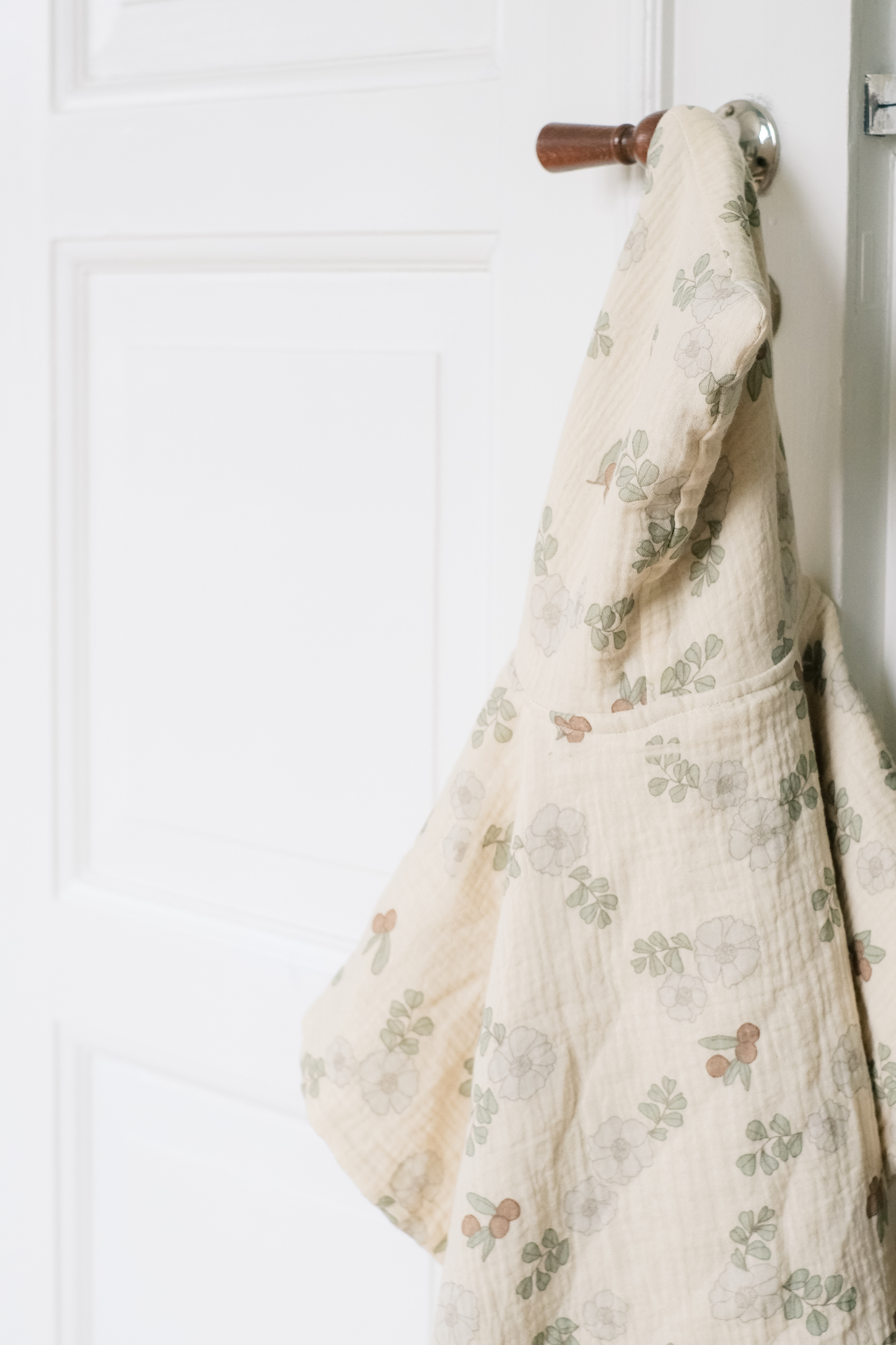 That's mine-披風式浴巾-Flowers and berries