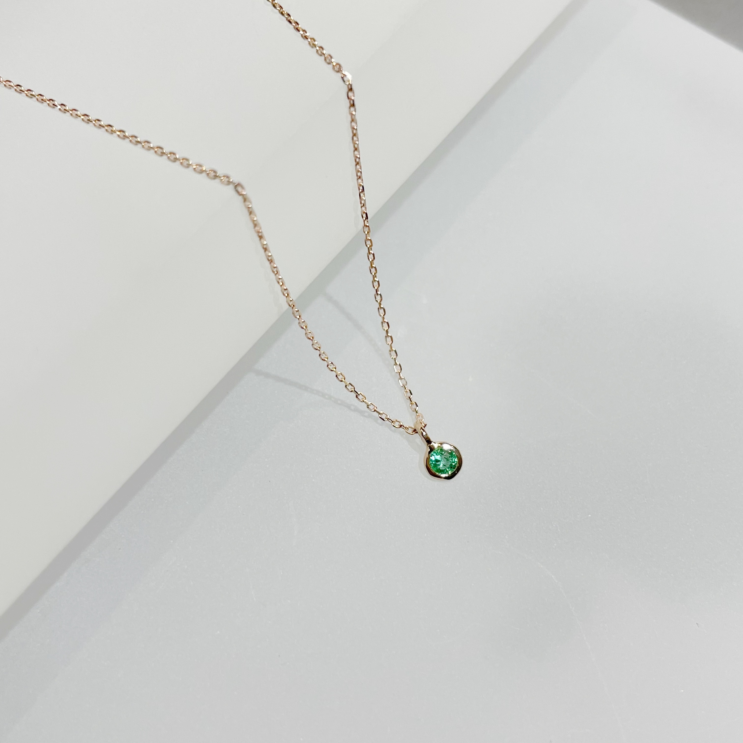 14K Lego鑽面小圓祖母綠鎖骨鏈