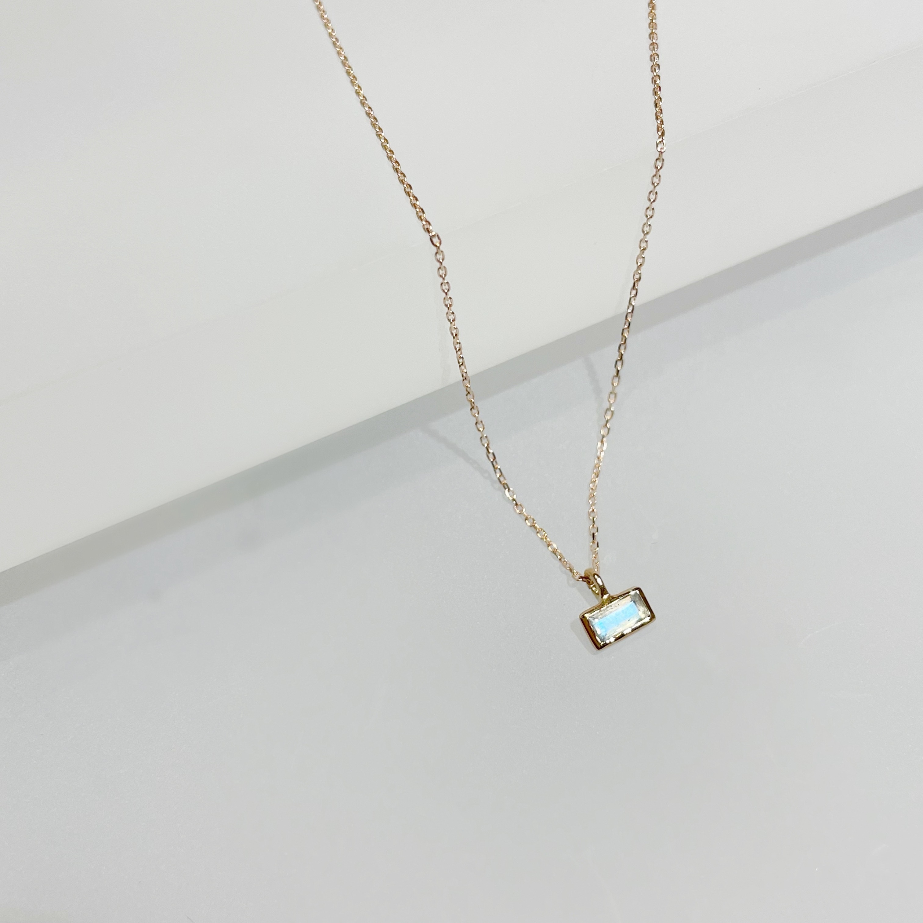 14K Lego橫細方拉長石鎖骨鏈