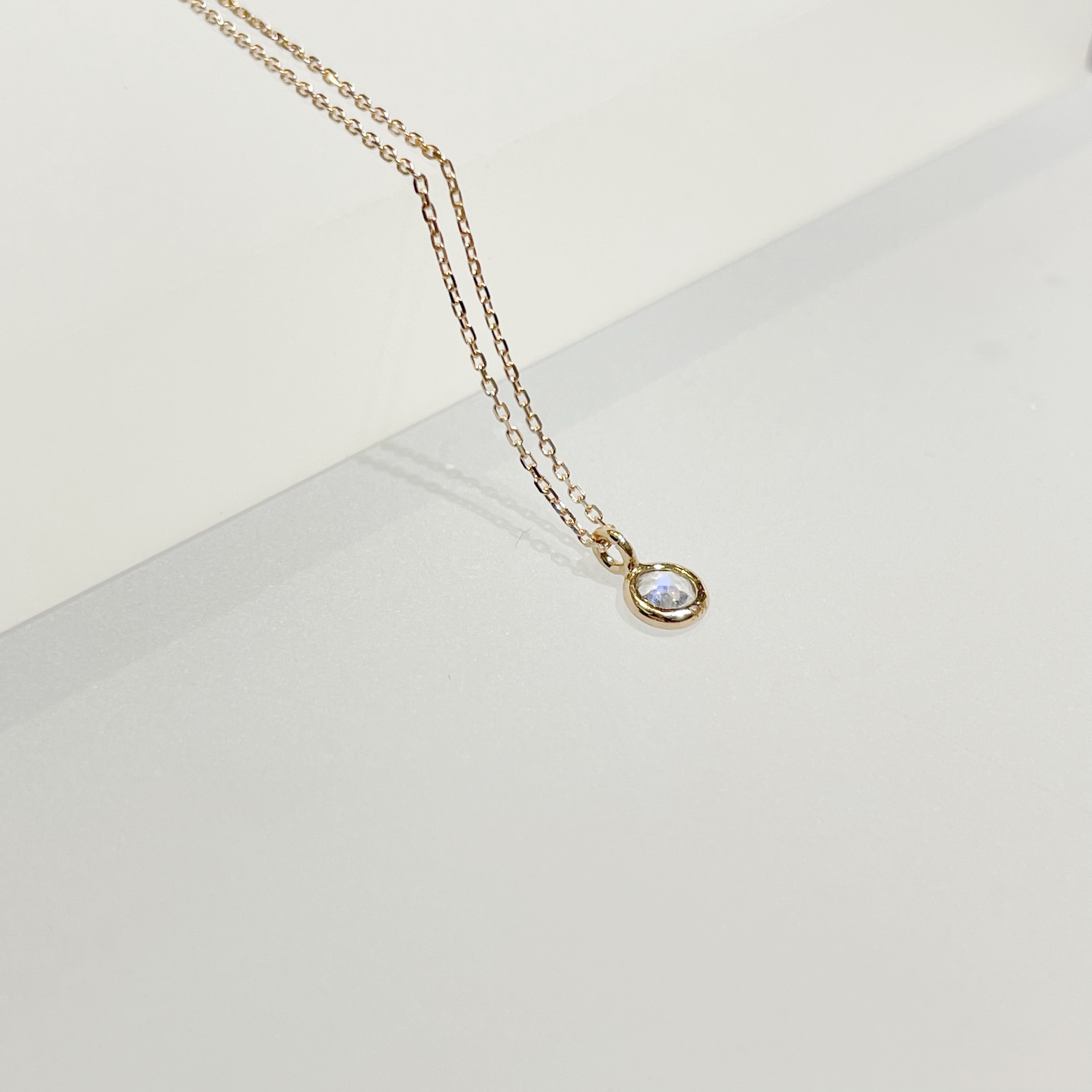 14K Lego鑽面圓形月光石鎖骨鏈