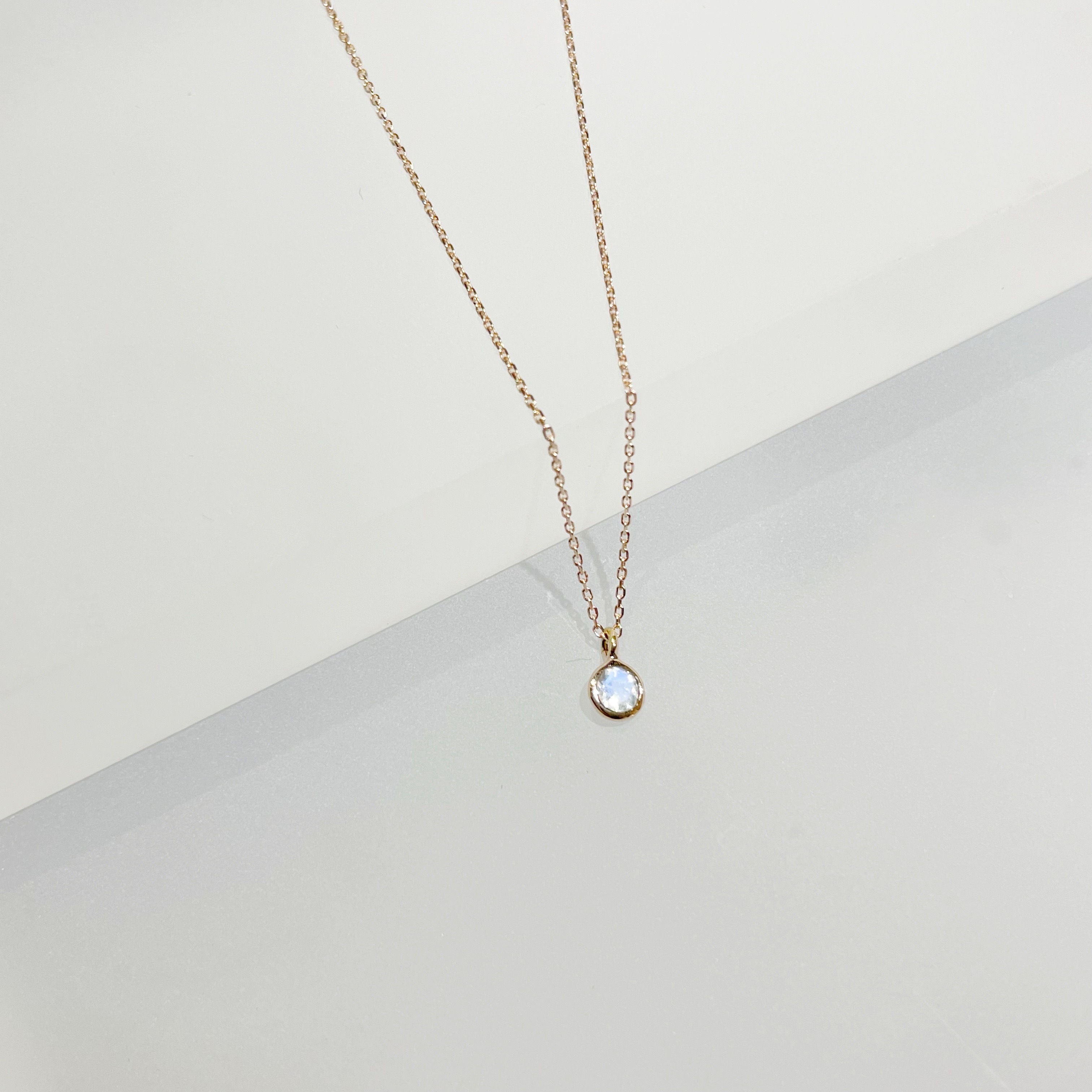 14K Lego鑽面圓形月光石鎖骨鏈