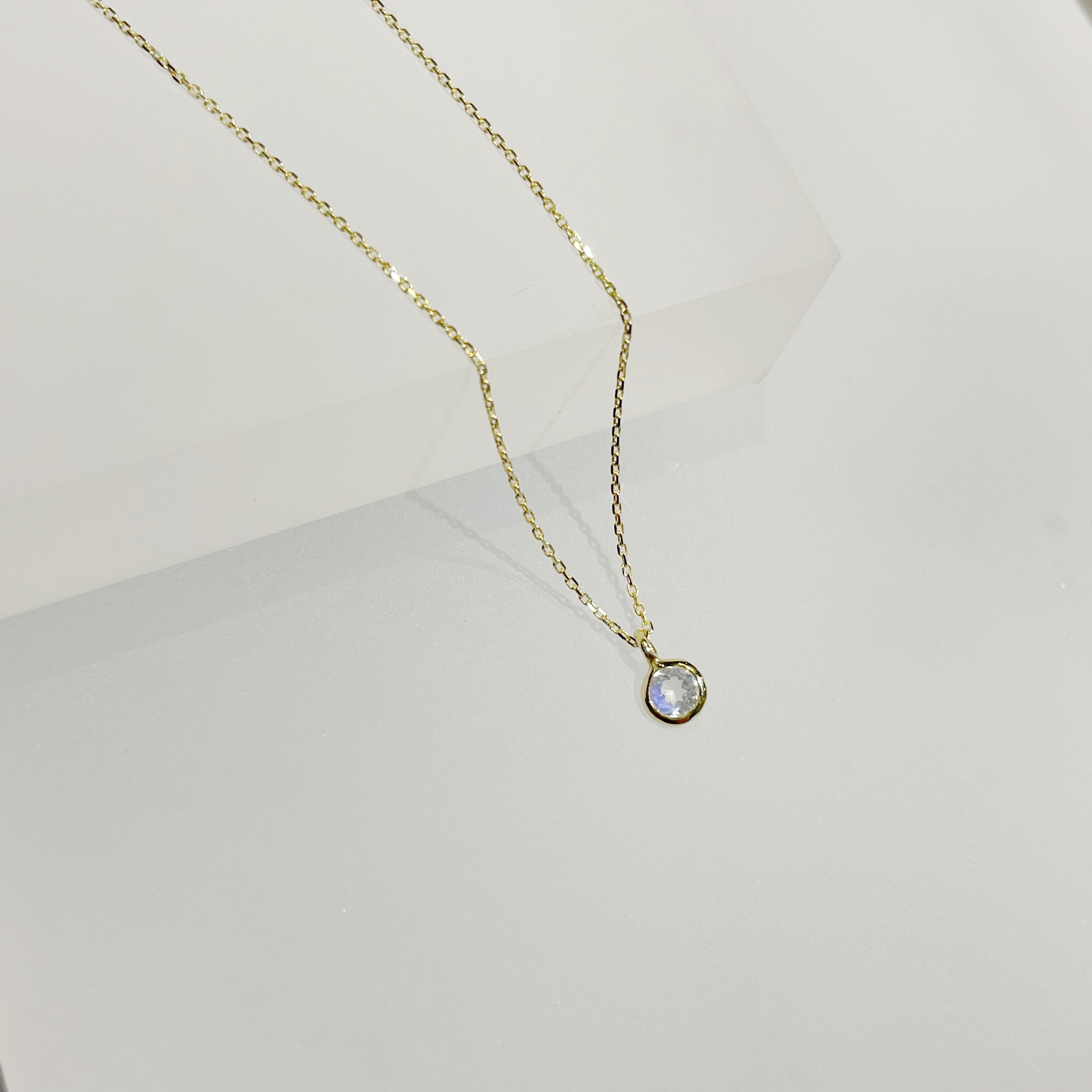 14K Lego鑽面圓形月光石鎖骨鏈