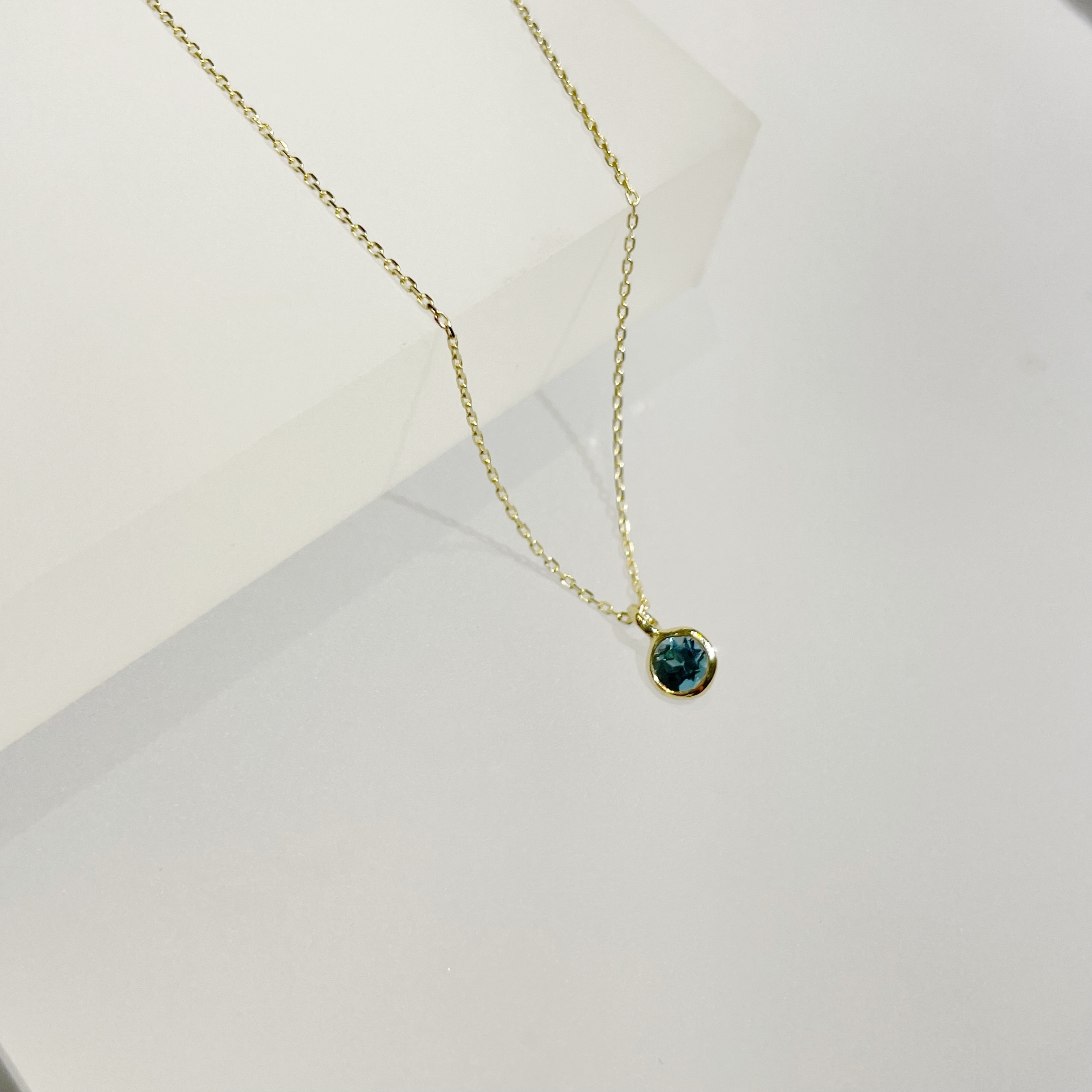 14K Lego鑽面圓形倫敦托帕石鎖骨鏈