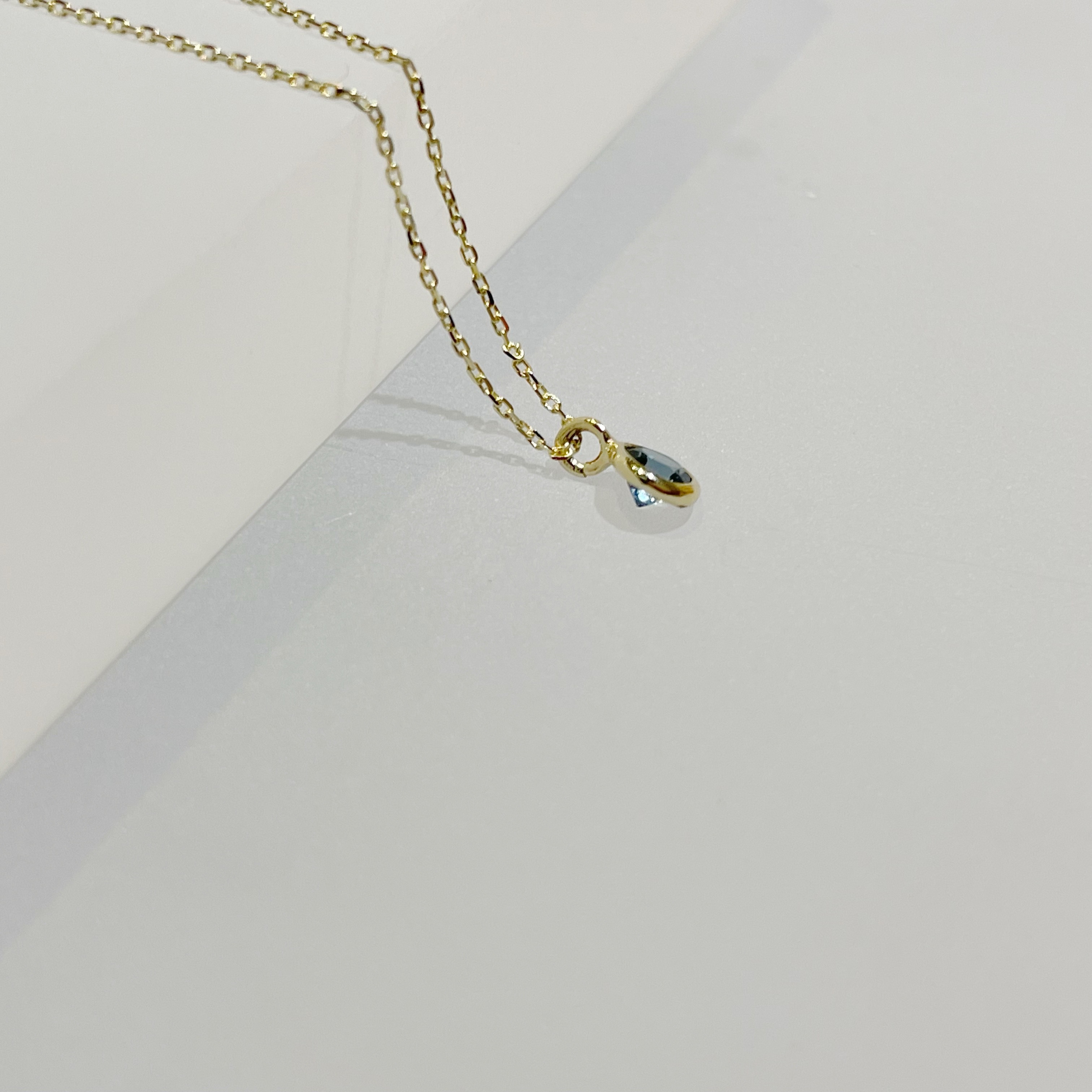 14K Lego鑽面圓形倫敦托帕石鎖骨鏈