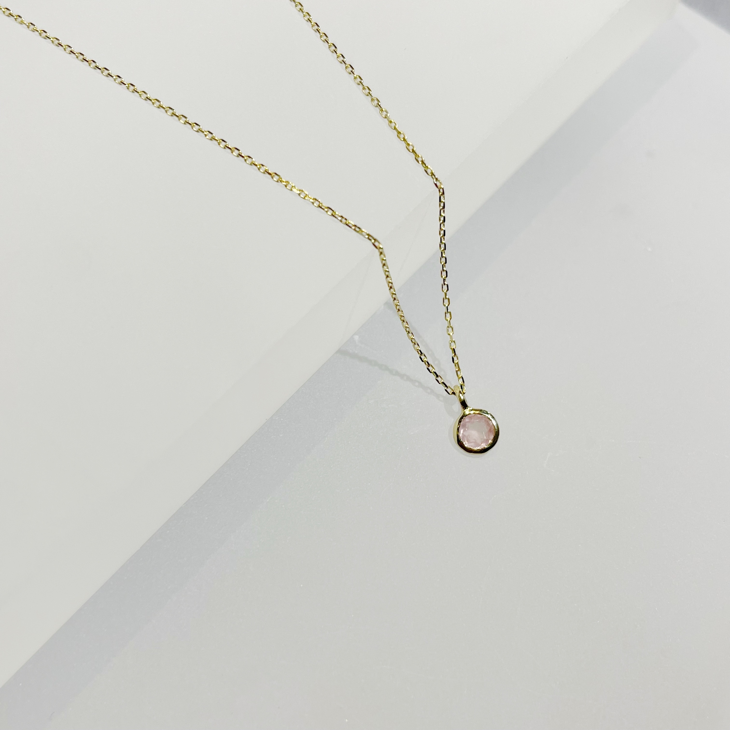 14K Lego鑽面圓形粉晶鎖骨鏈