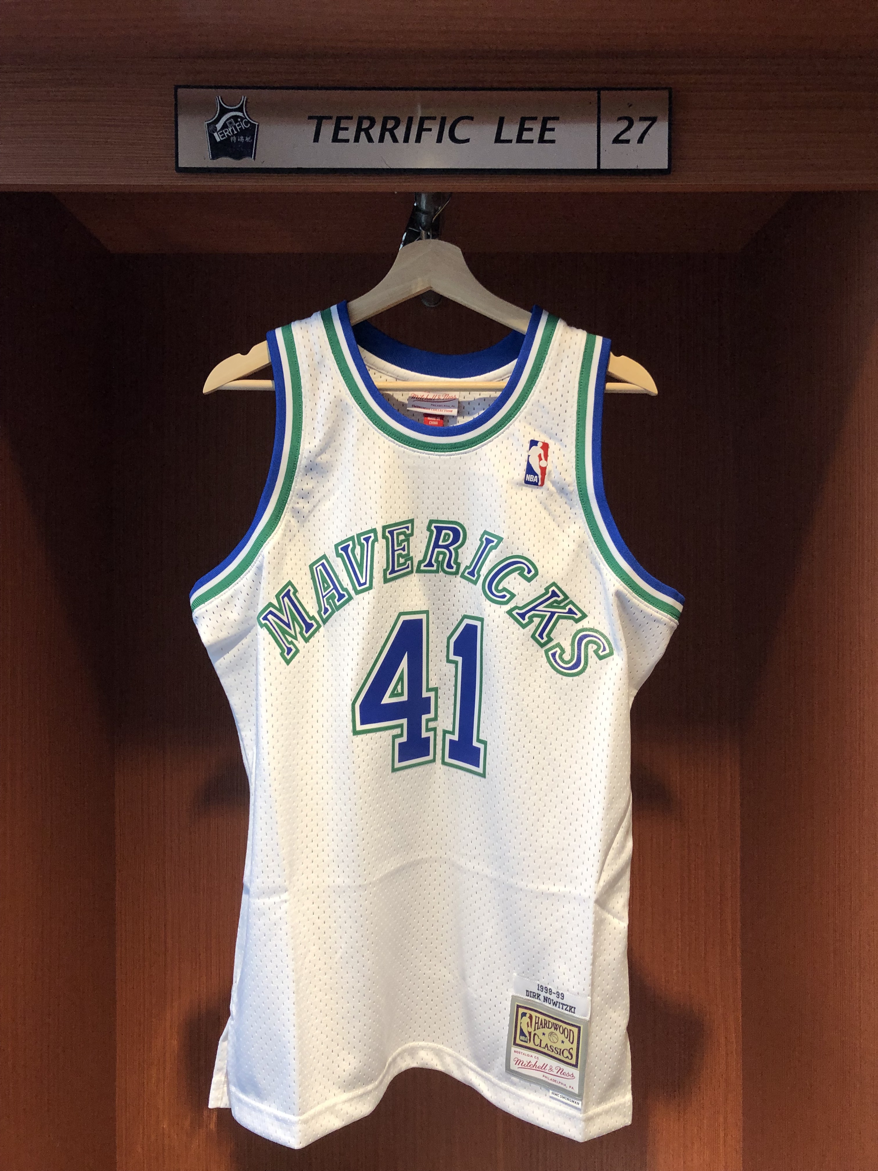 NBA球衣 Dirk Nowitzki 達拉斯小牛白 新人年 98-99 M&N Swingman G2 球迷版 熱轉印 全新