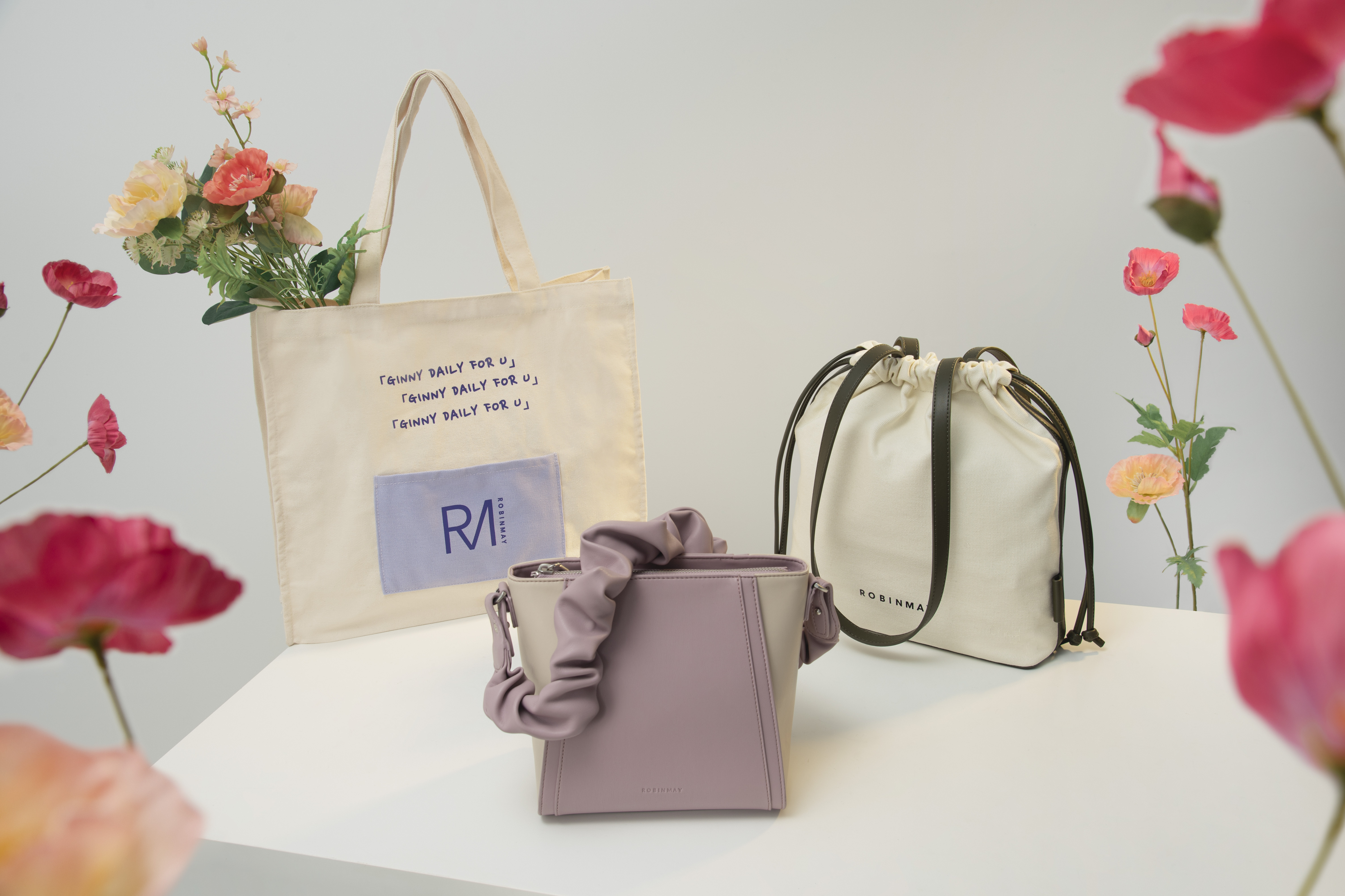 ROBINMAY 與 GINNY 聯名系列商品