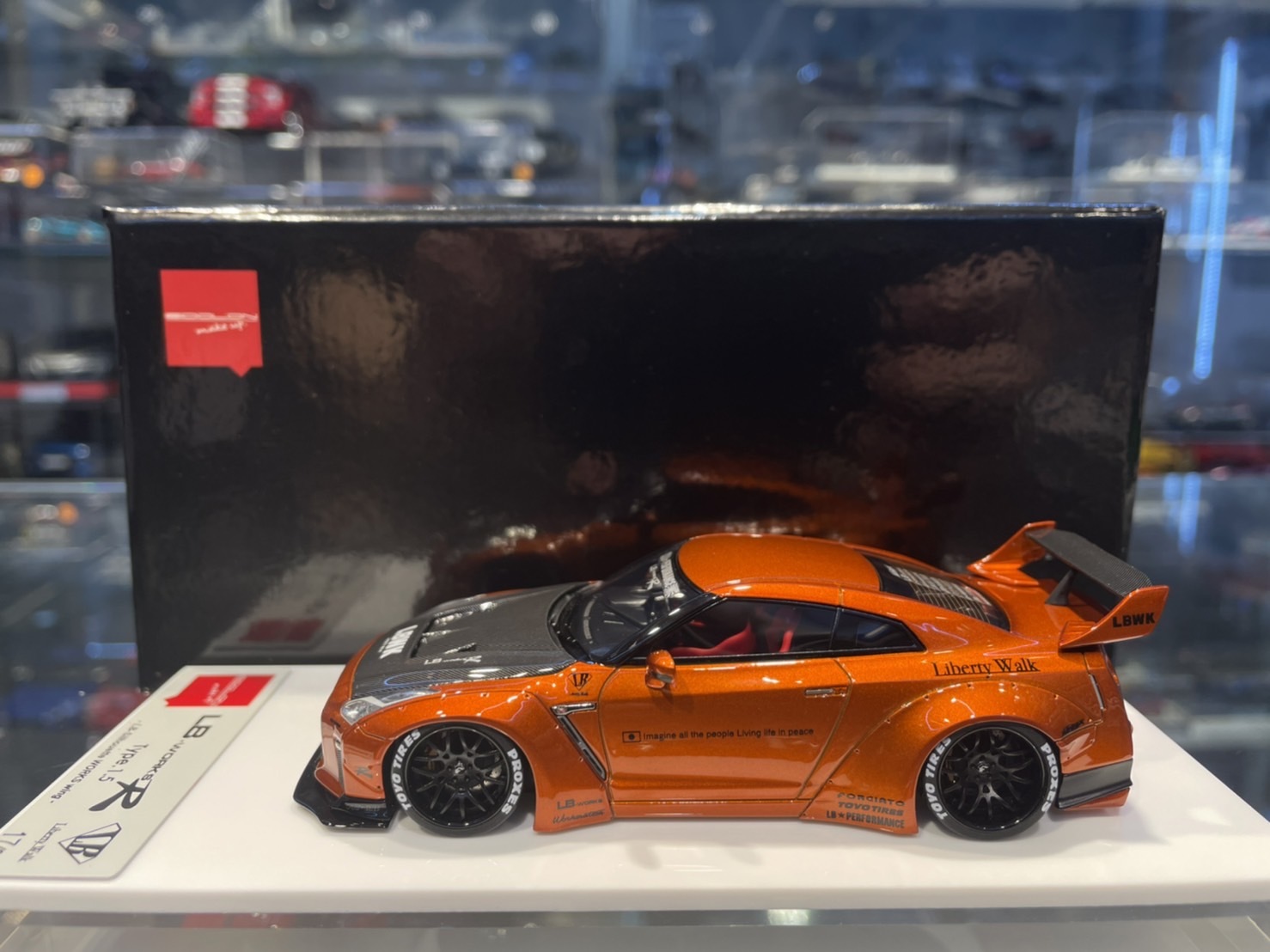 MakeUp LB015C LB WORKS R35 GT-R Type 1.5 橘色 1/43 (樹酯車)