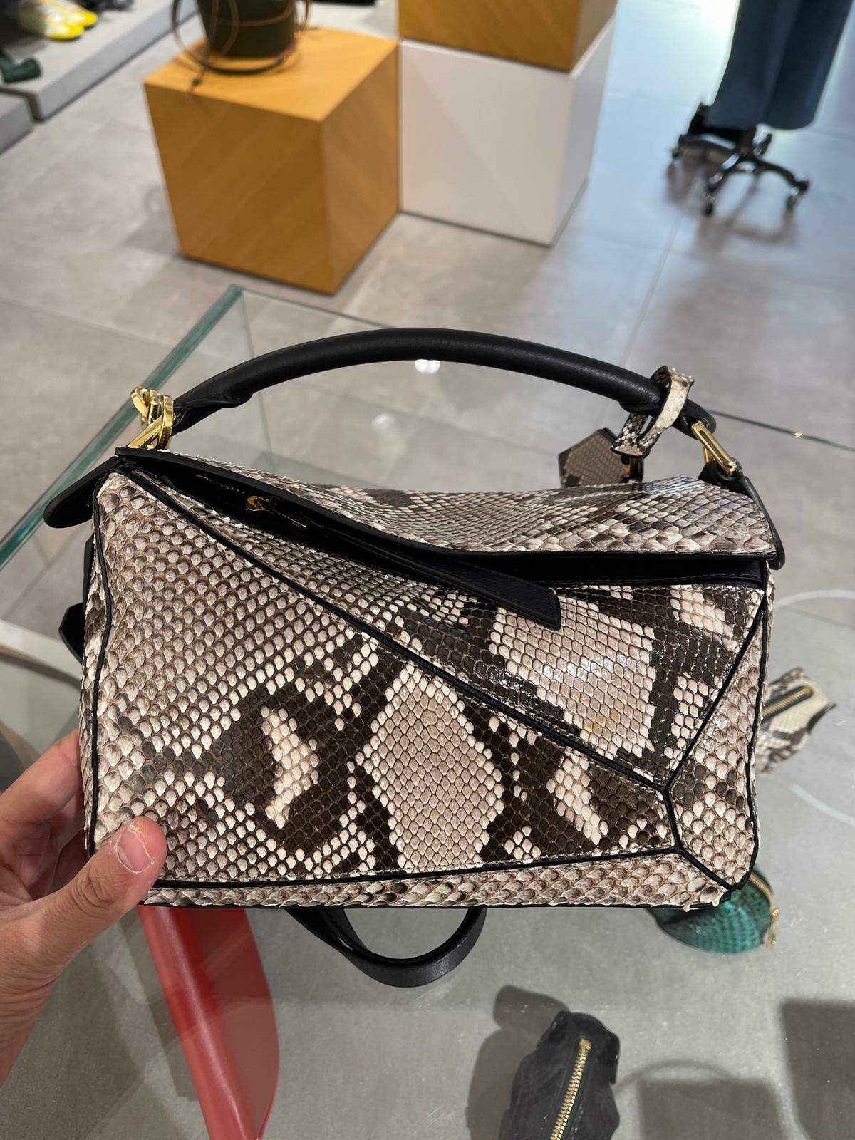 LOEWE SNAKE SKINPuzzle bag Natural