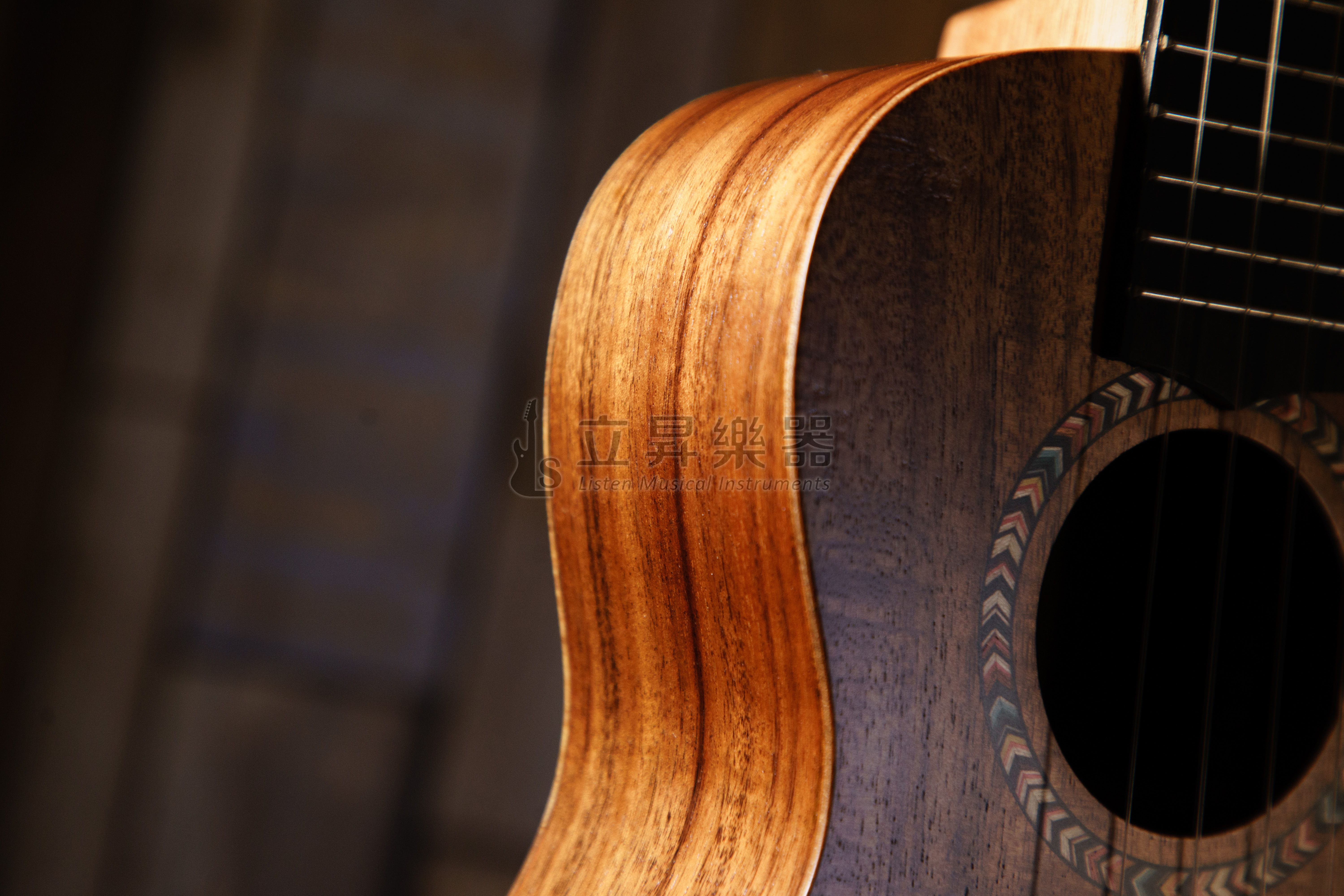 Uma UK-04C 23吋 烏克麗麗 相思木合板 附原廠黑色琴袋 UMA UKULELE 第 5 張圖片｜三峽烏克麗麗