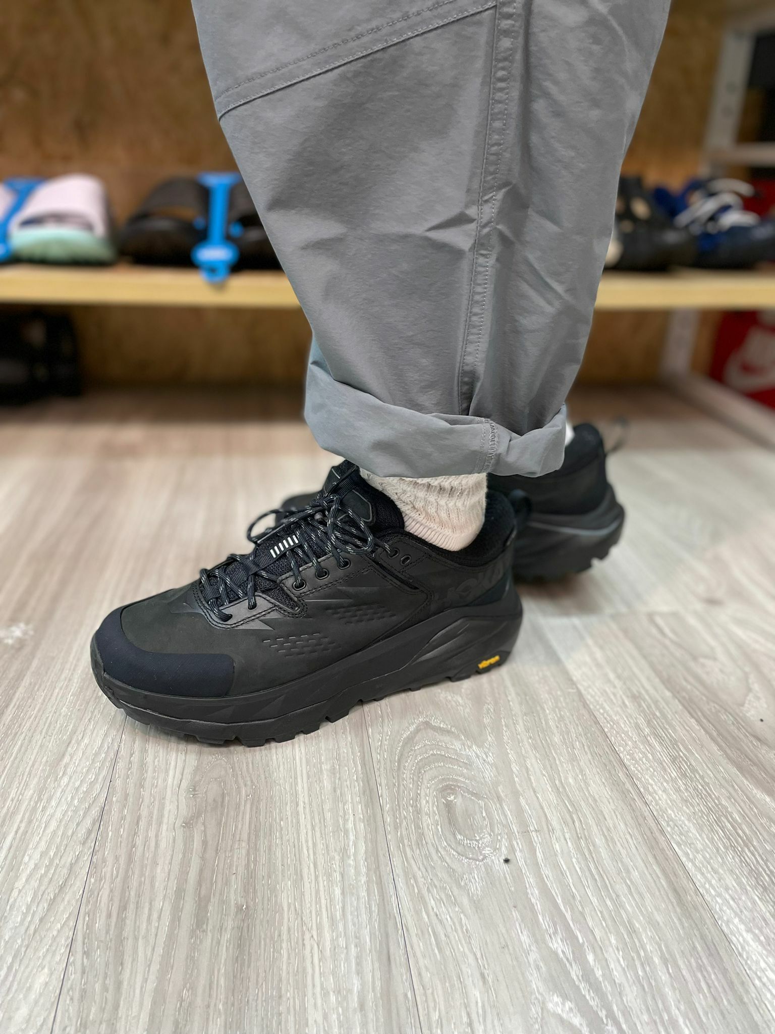 海外限定 HOKA ONEONE KAHA 2 LOW GTX 26.5 センチ asakusa.sub.jp