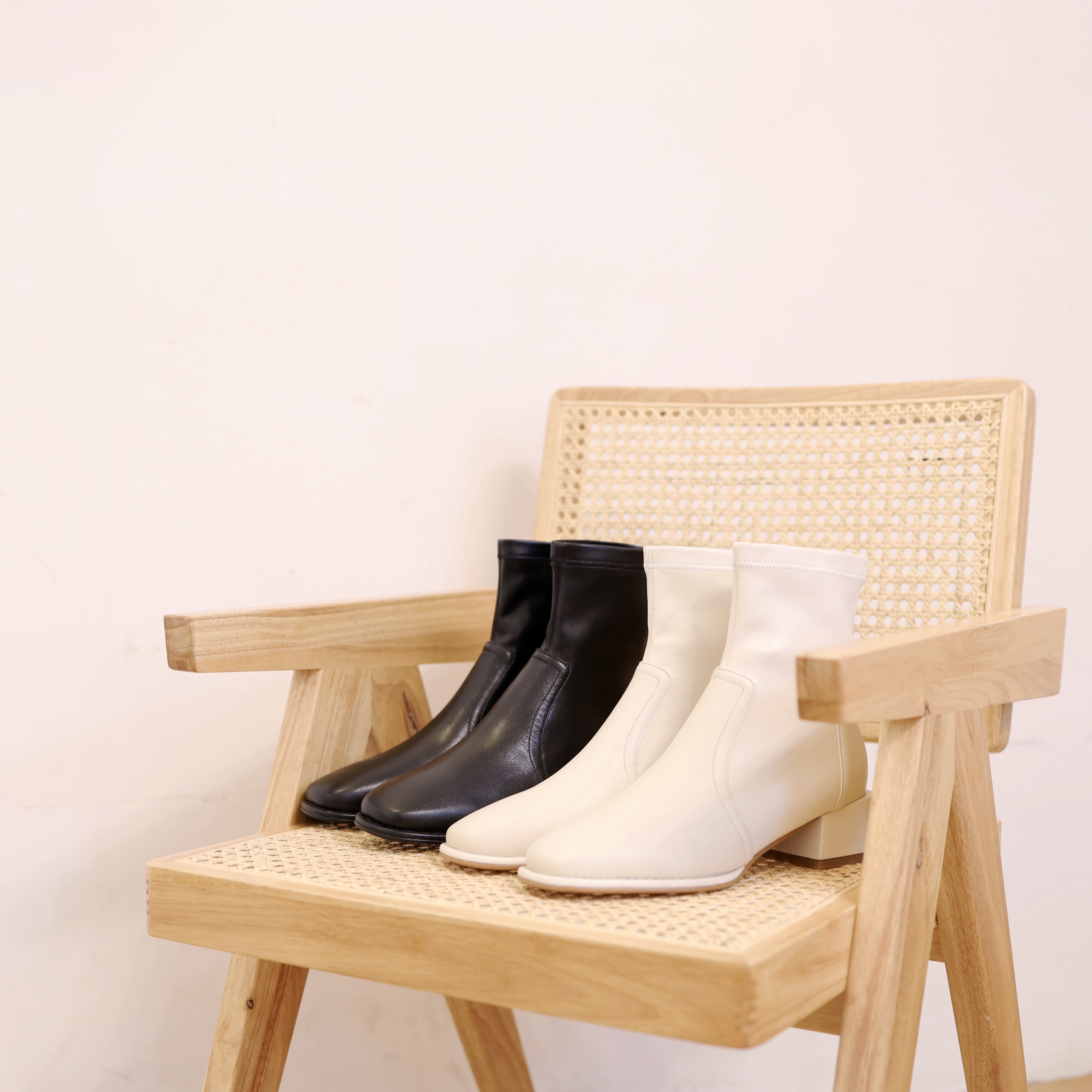 網站限定 現貨 AW1123 Rodeo II- Oreo