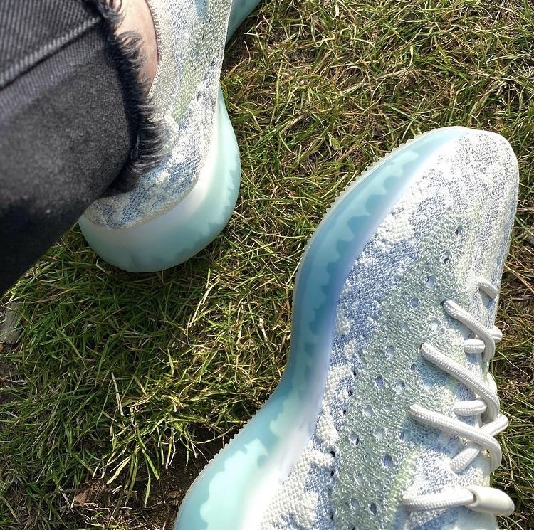 【 adidas YEEZY BOOST 380 ALIEN BLUE RF 限定款 】