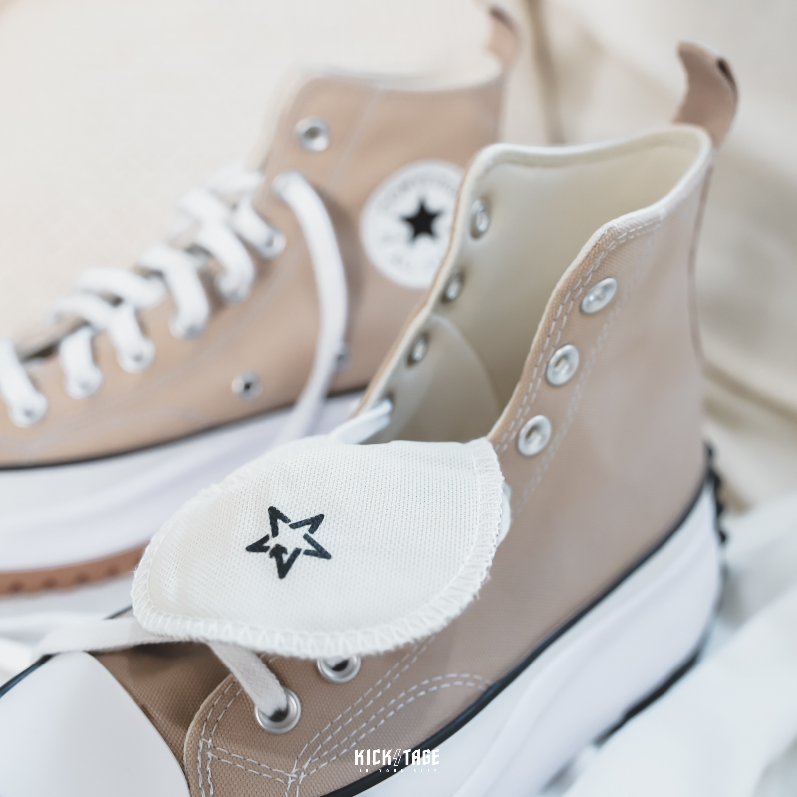<特價，不退換> CONVERSE RUN STAR HIKE HI 日系 鋸齒 厚底 高筒帆布鞋  奶茶色【172727C】RSMOTION