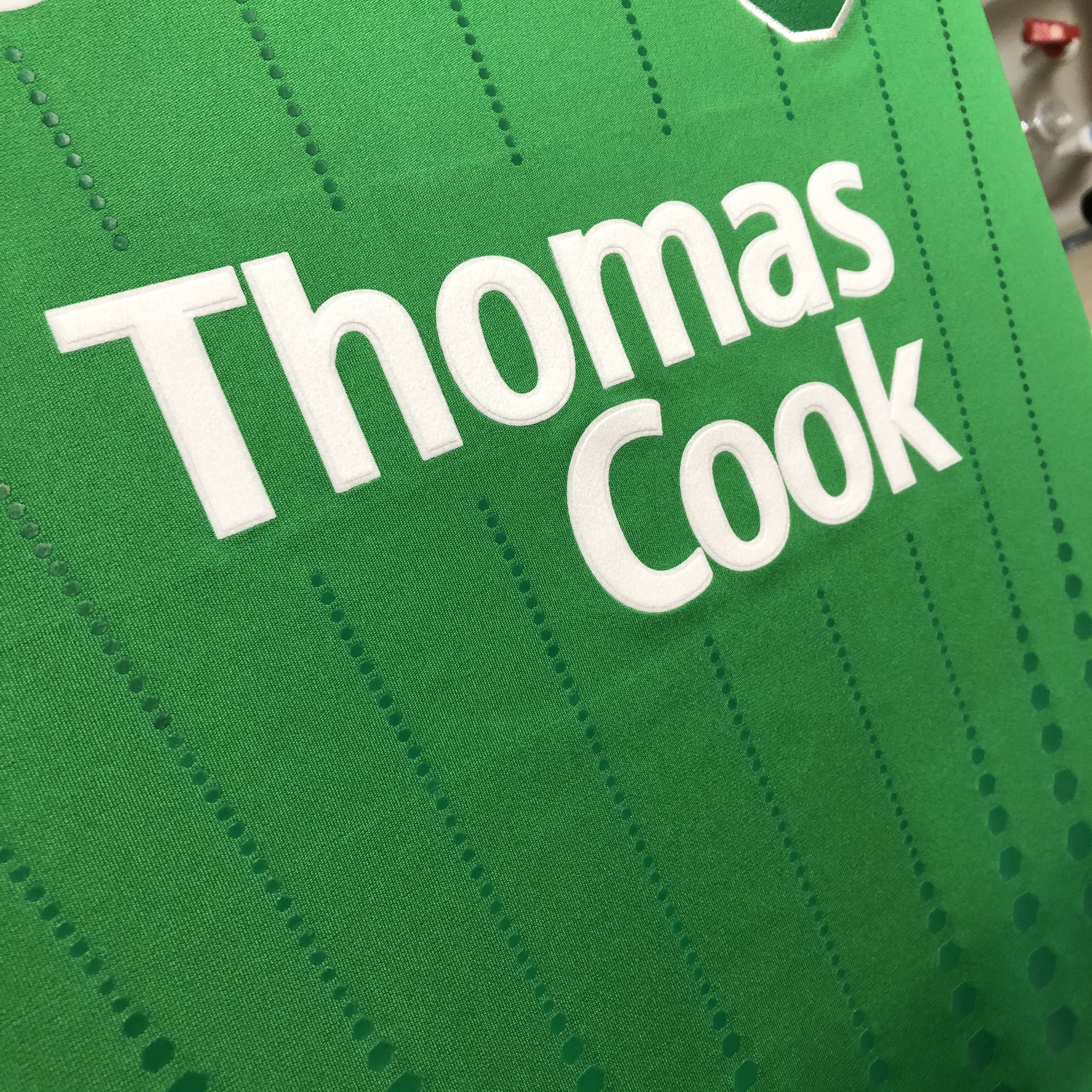 Thomas Cook球衣廣告