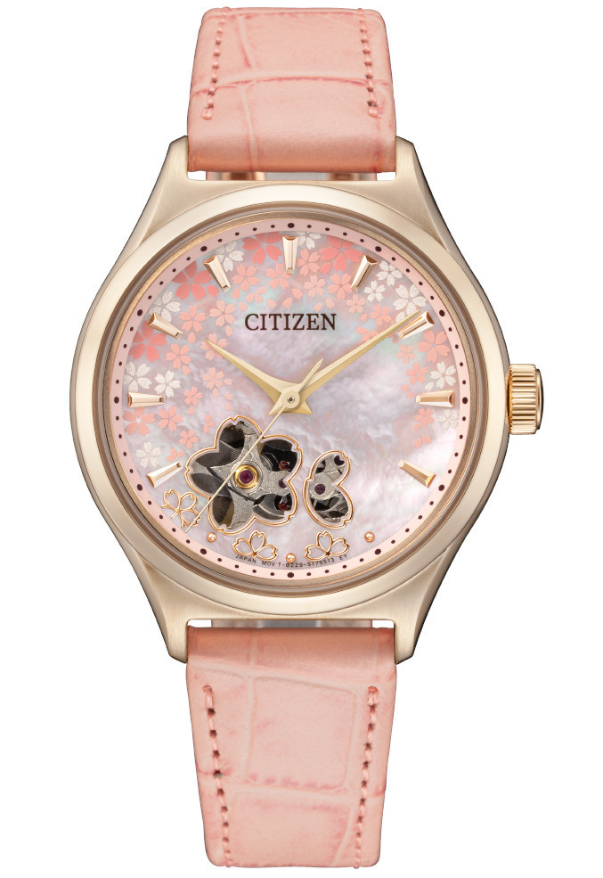 萬年鐘錶 - Citizen 星辰錶 XC女錶  Hebe田馥甄廣告款亞洲櫻花限定機械女錶 PC1019-66Y 錶徑34MM