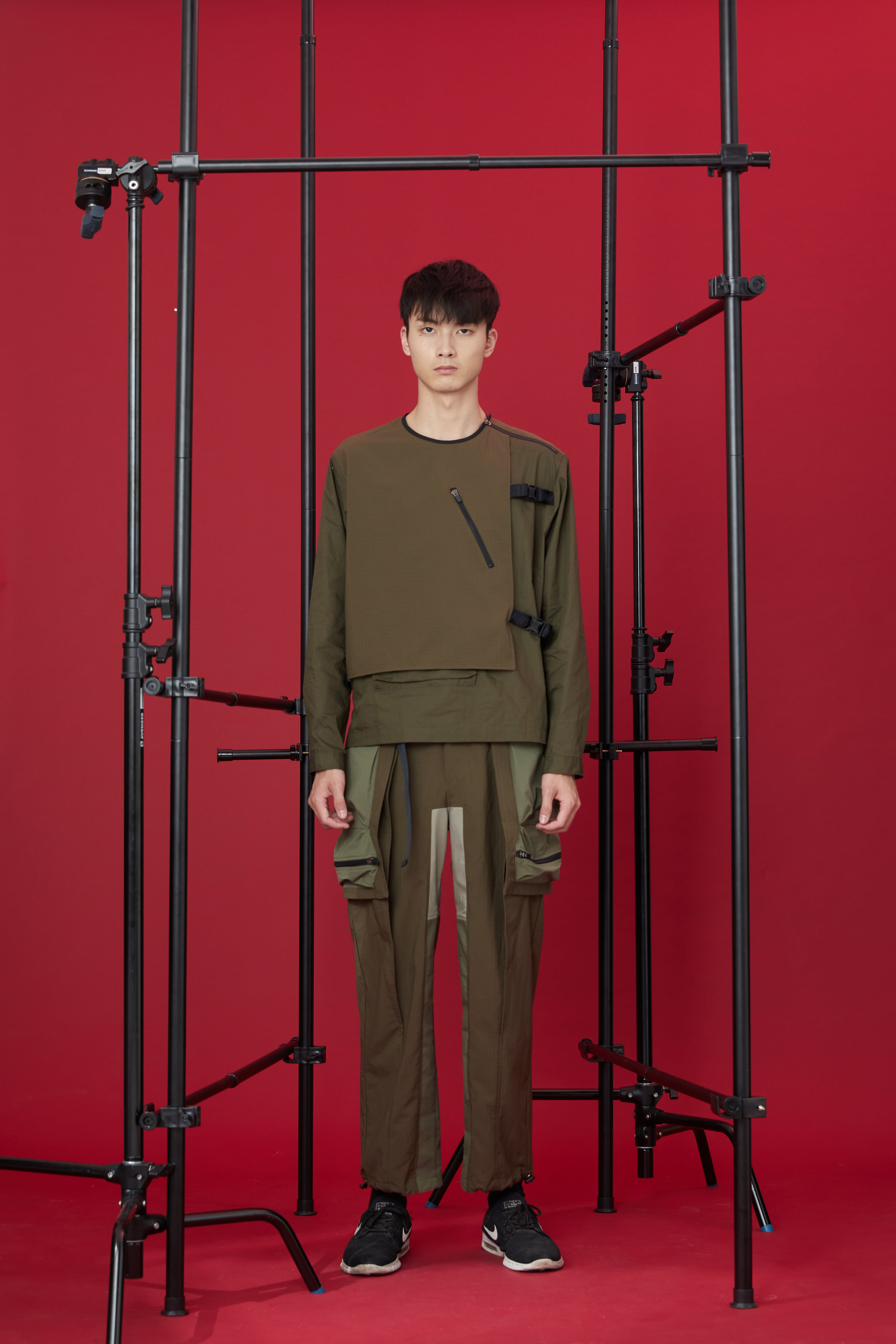 斜拼接寬版長褲 - 軍綠