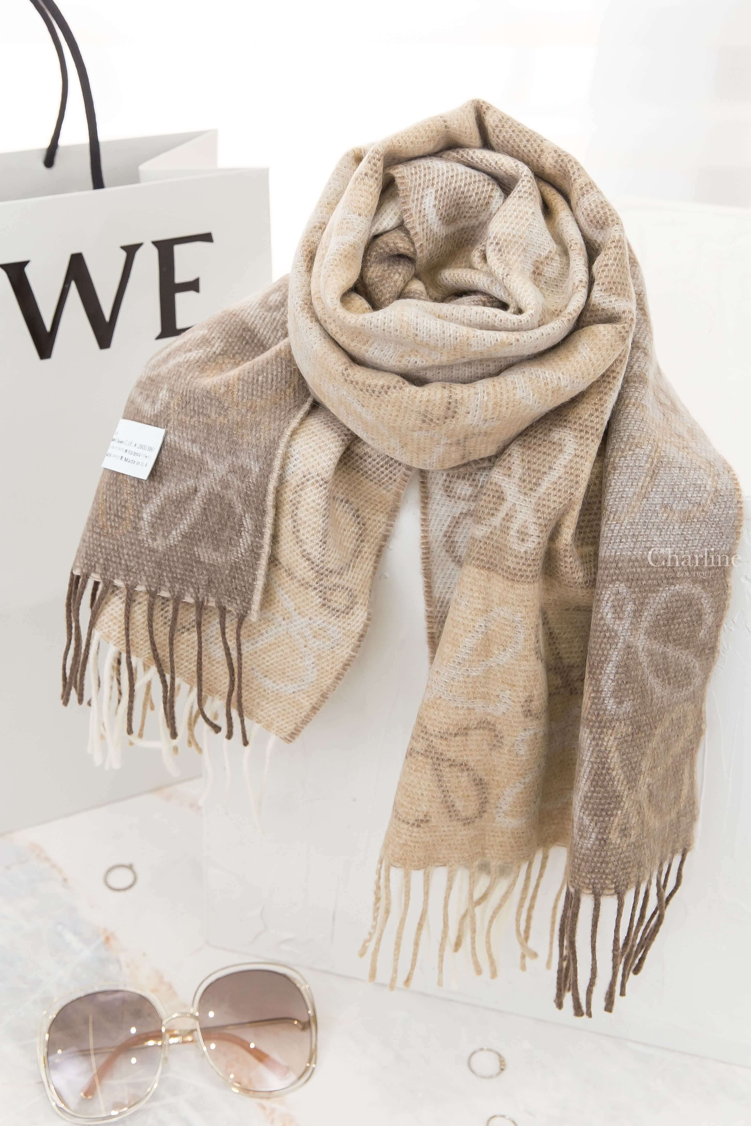 Loewe Anagram Scarf In Wool And Cashmere 白色/淺褐色滿版方格Logo雙面喀什米爾混羊毛流蘇圍巾