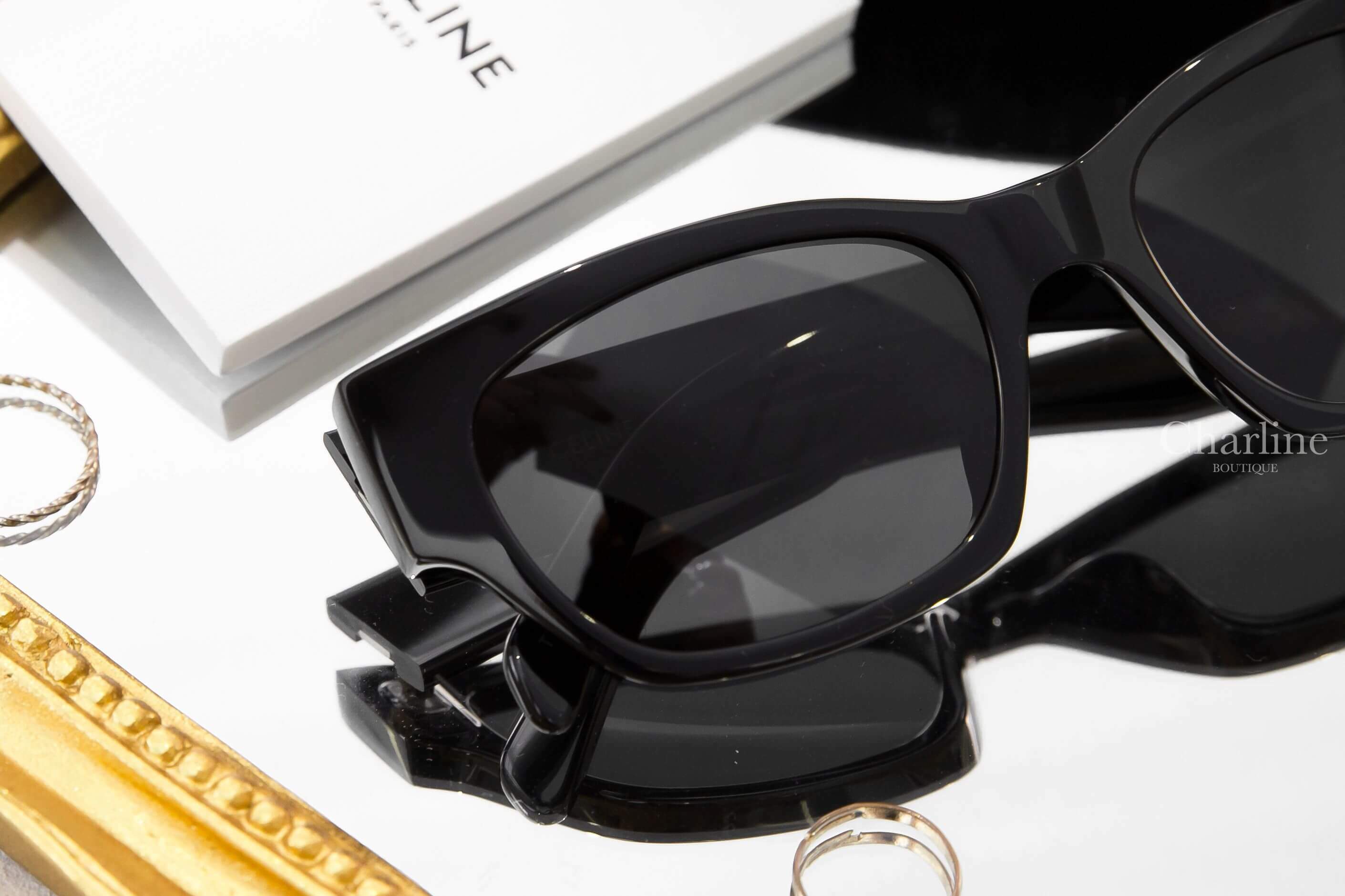 Celine Celine Monochroms 01 Sunglasses In Acetate 黑色白字貓眼形狀太陽眼鏡附白色黑色字母肩背包兩件組