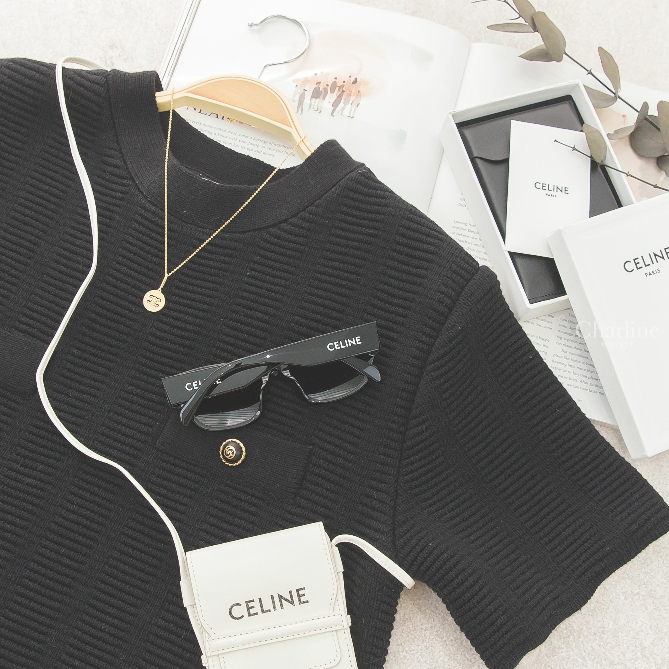 Celine Monochroms 01 Sunglasses 黑色白字貓眼形狀太陽眼鏡附白色黑色字母肩背包兩件組,Celine Triomphe Necklace 金色圓形凱旋門Logo垂墜項鍊-Charline Boutique 精品代購