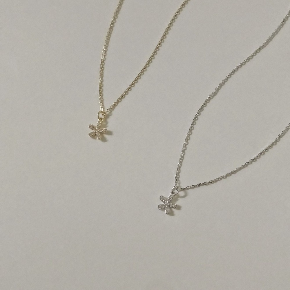 #現貨 #正韓飾品 (ACCN104) 滿鑽小花項鍊