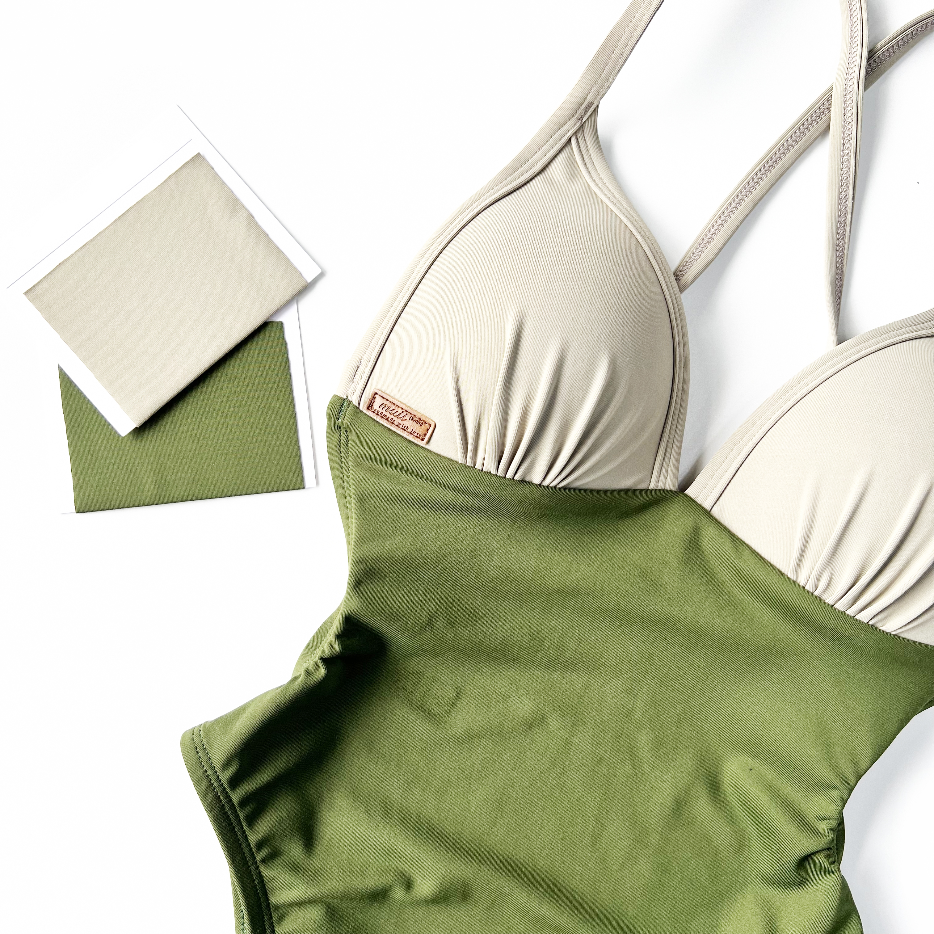 【泥灰x橄欖綠】UPVEW 三角美胸海鷗丁拼色連身泳裝