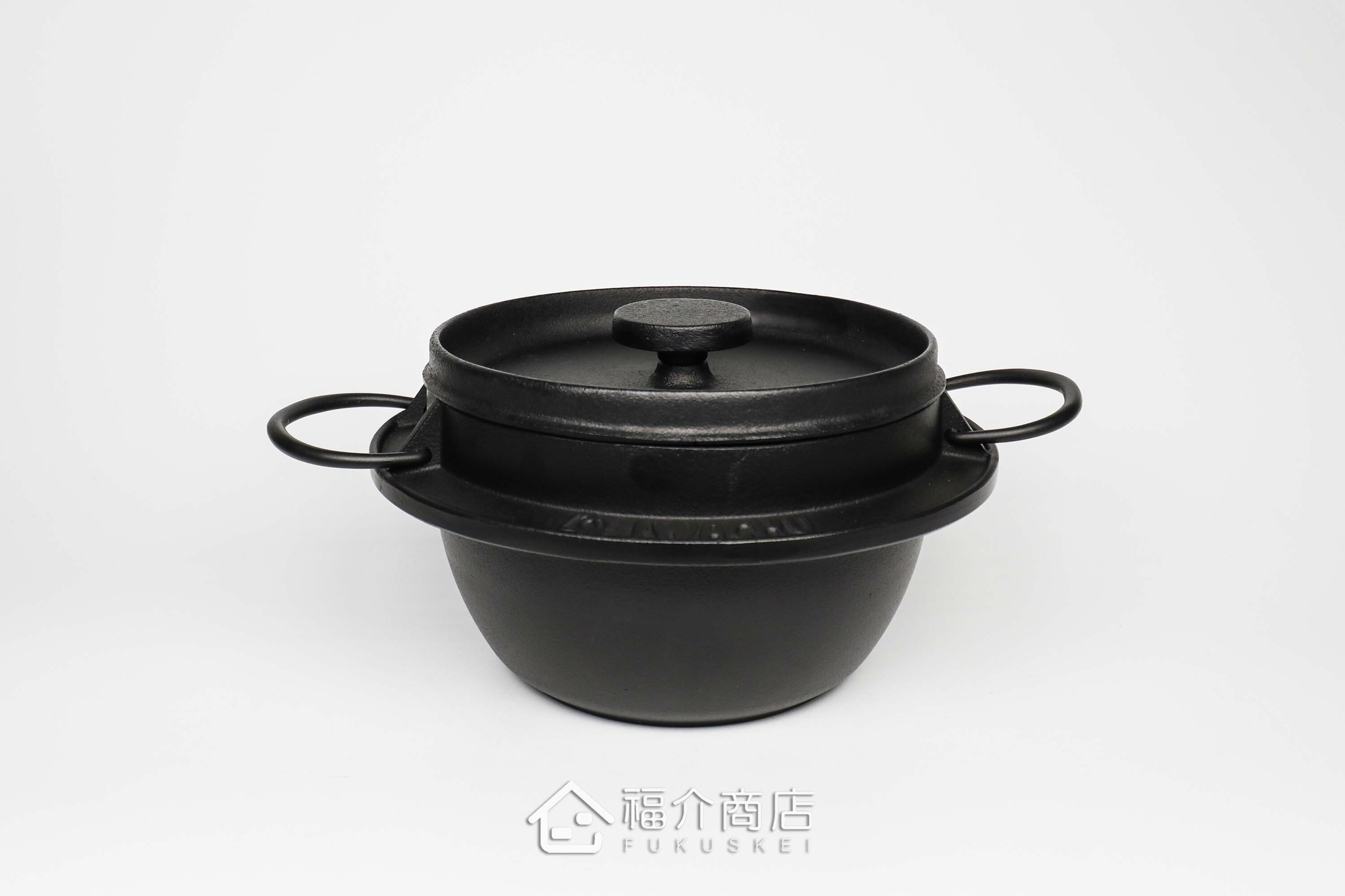 煮飯用的黑色鑄鐵鍋