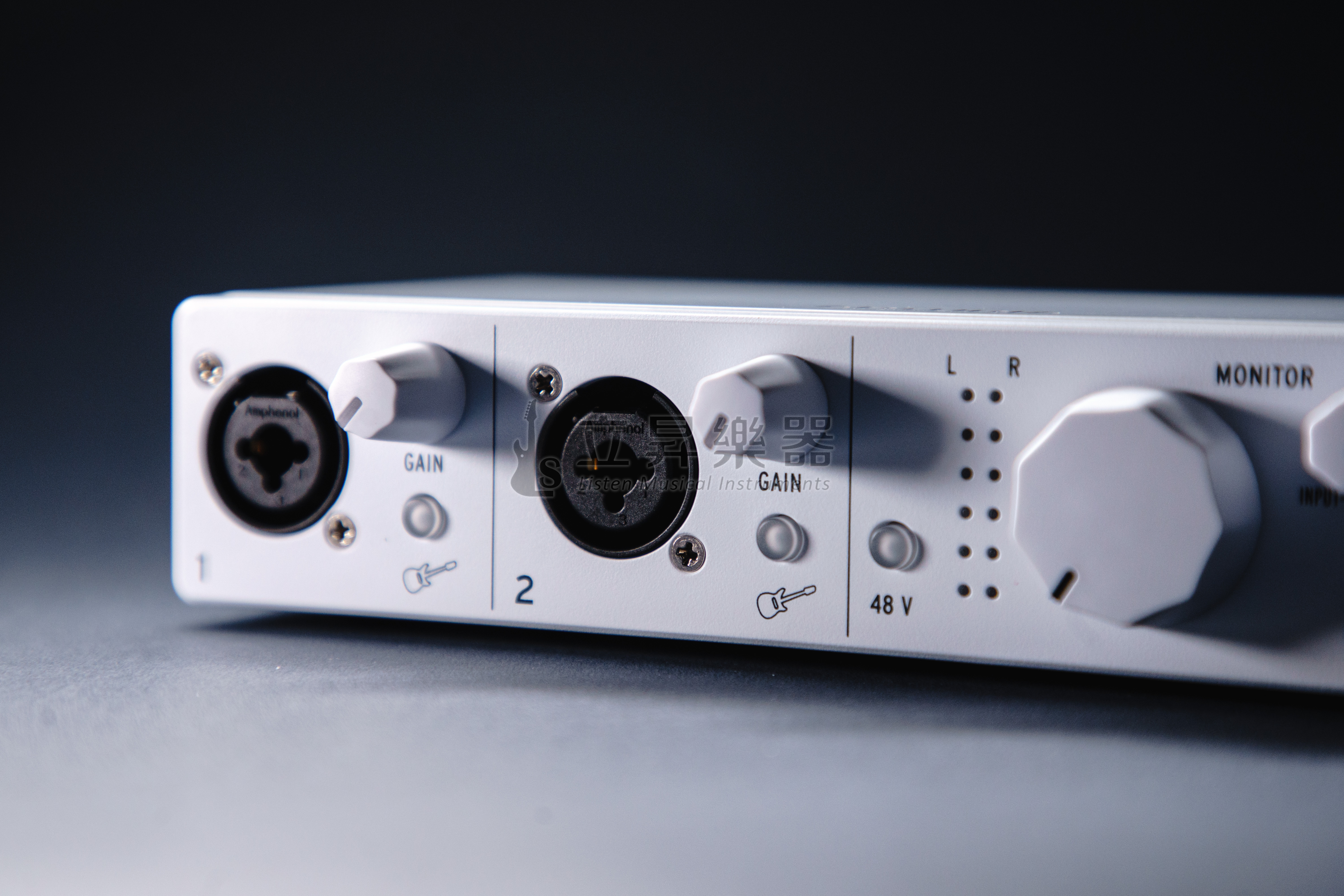 Arturia Arturia MiniFuse2 USB 便攜式 錄音介面 二進二出 附Midi in/out 黑白雙色可選 第 3 張圖片｜三峽麥克風