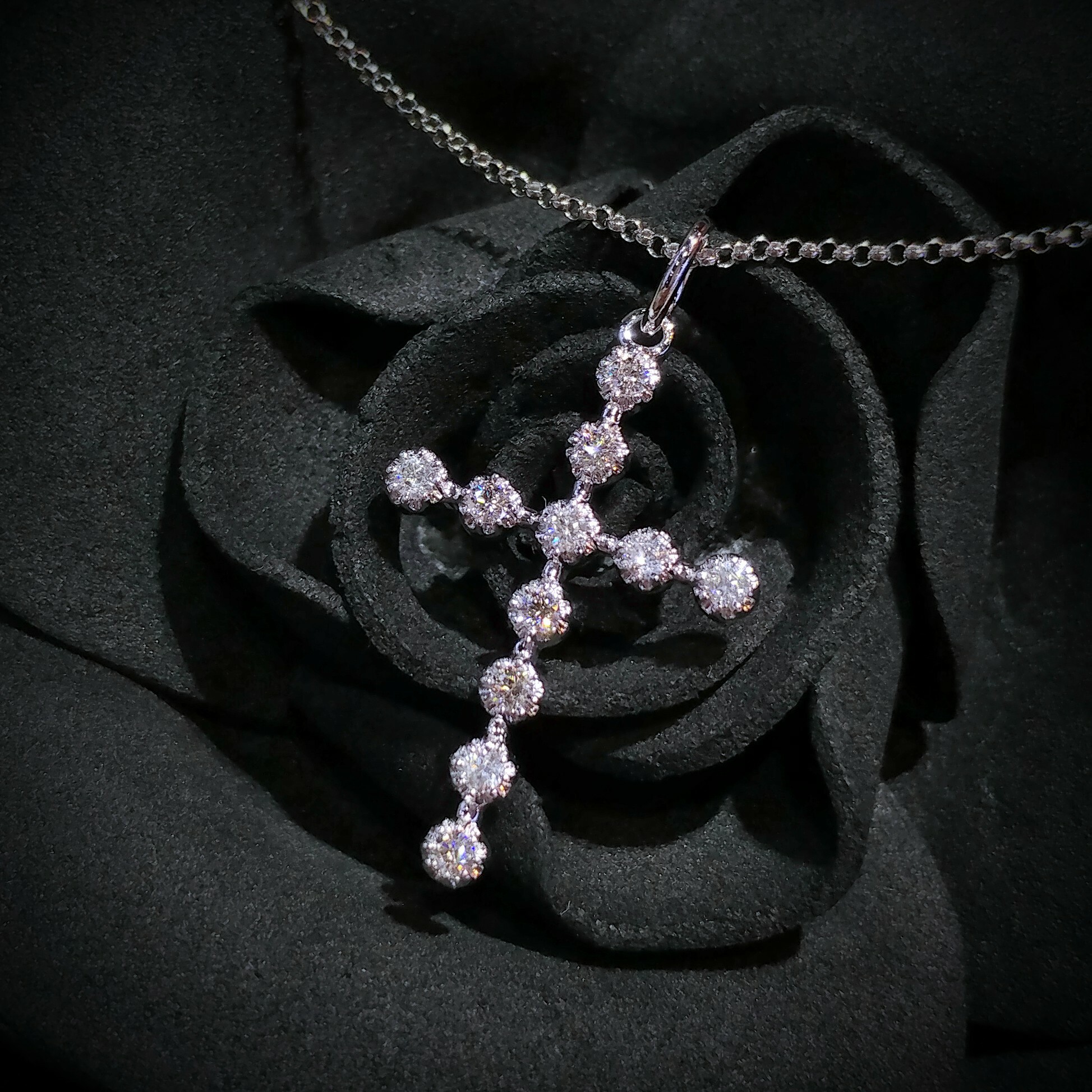 全新18K白金27份鑽石吊墜