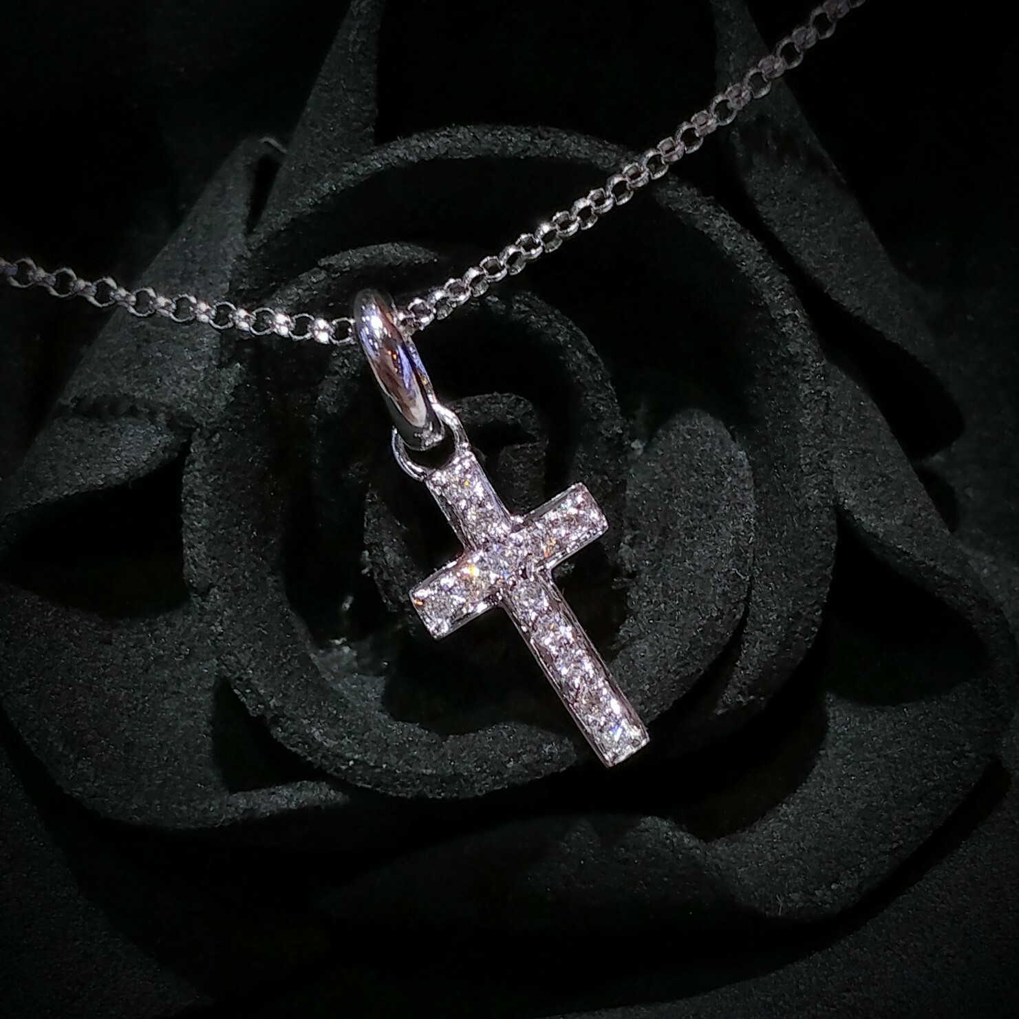 18K White Gold 0.05ct Diamond Pendant