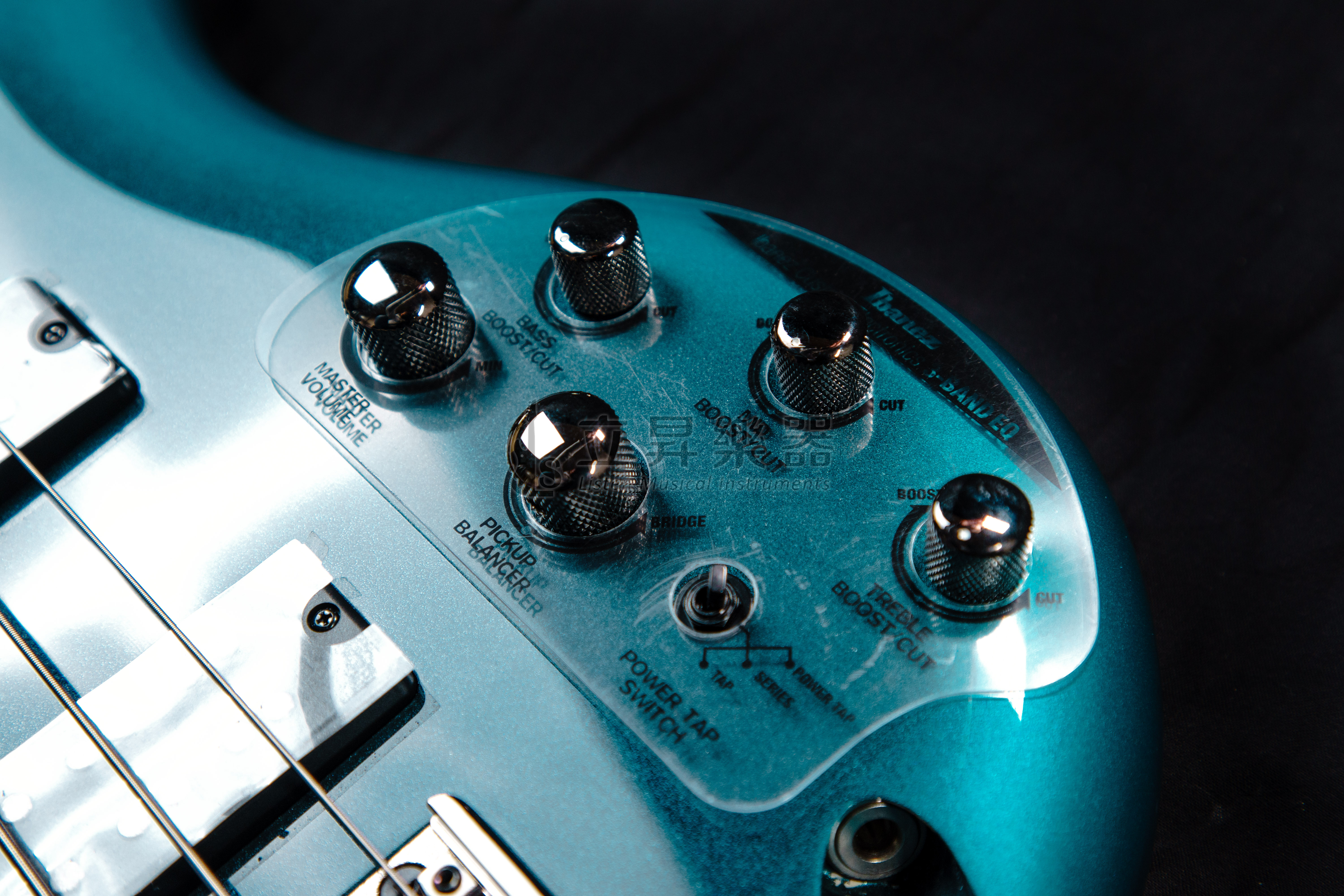 Ibanez Ibanez SR300E-CUB 主動式 電貝斯 環爆藍 第 6 張圖片｜三峽吉他 / Bass