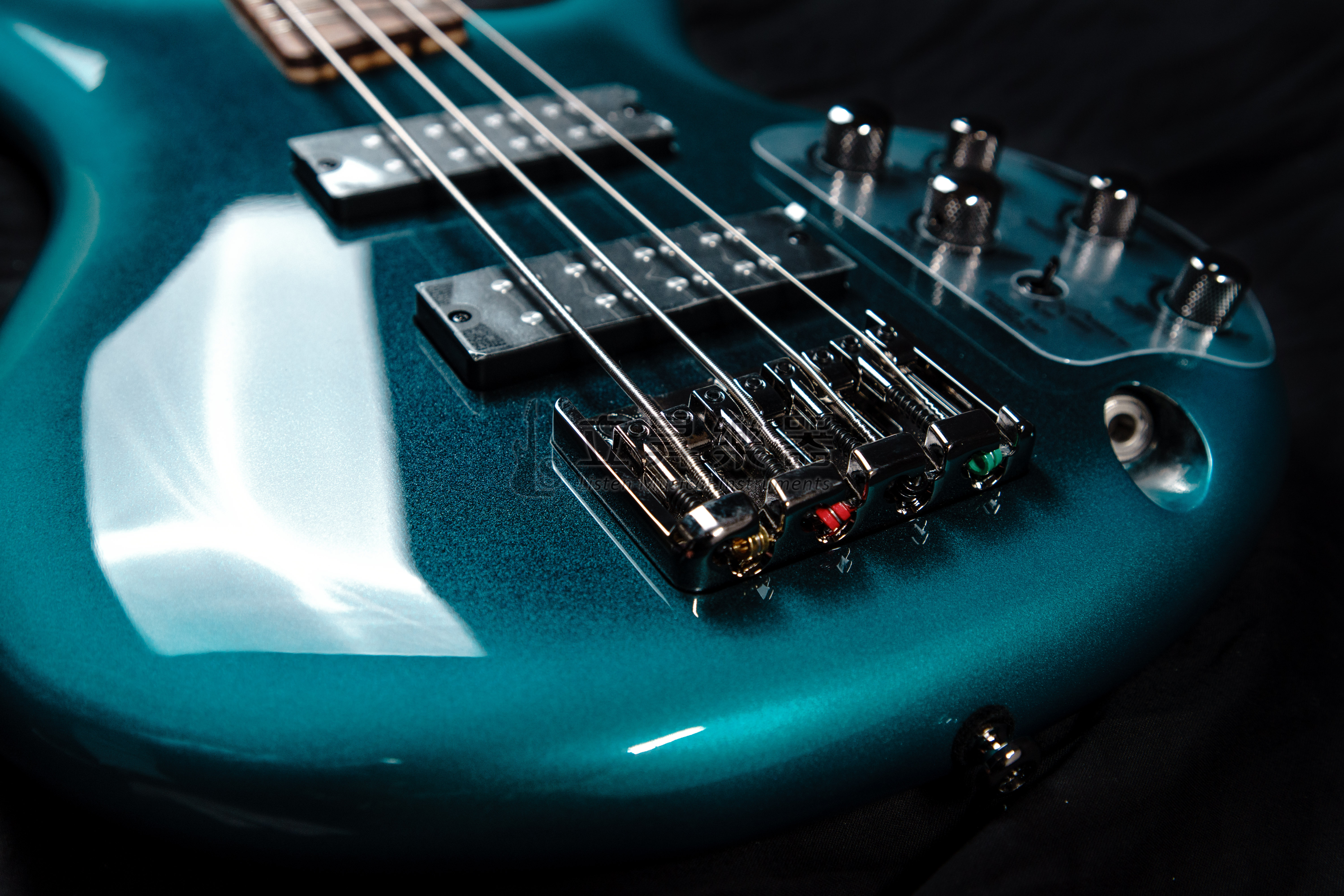 Ibanez Ibanez SR300E-CUB 主動式 電貝斯 環爆藍 第 5 張圖片｜三峽吉他 / Bass