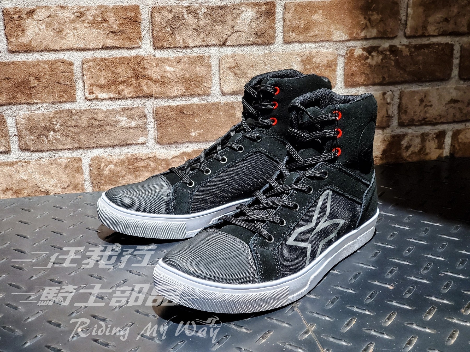 EXUSTAR E-SBT112-A BLACK 黑 休閒靴