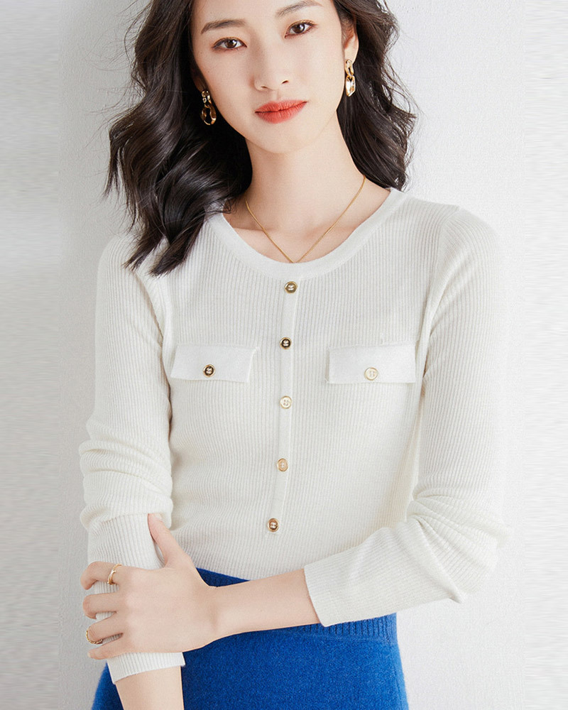 白XL【零碼出清不退換】圓領排釦造型針織上衣